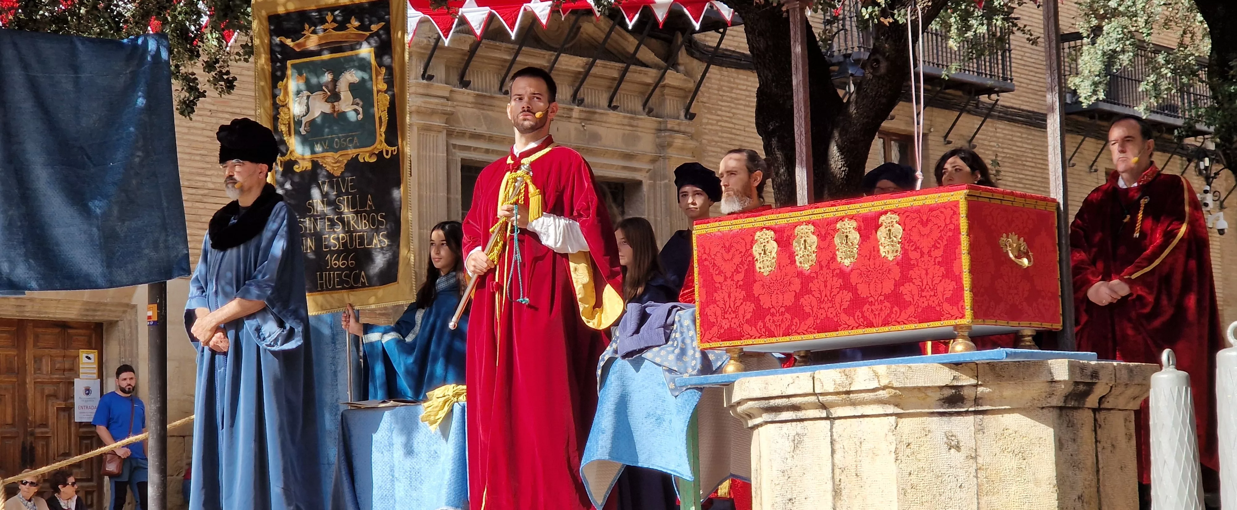  Ceremonia de insaculación o extracción de oficios de Huesca 2024. Foto Myriam Martínez 