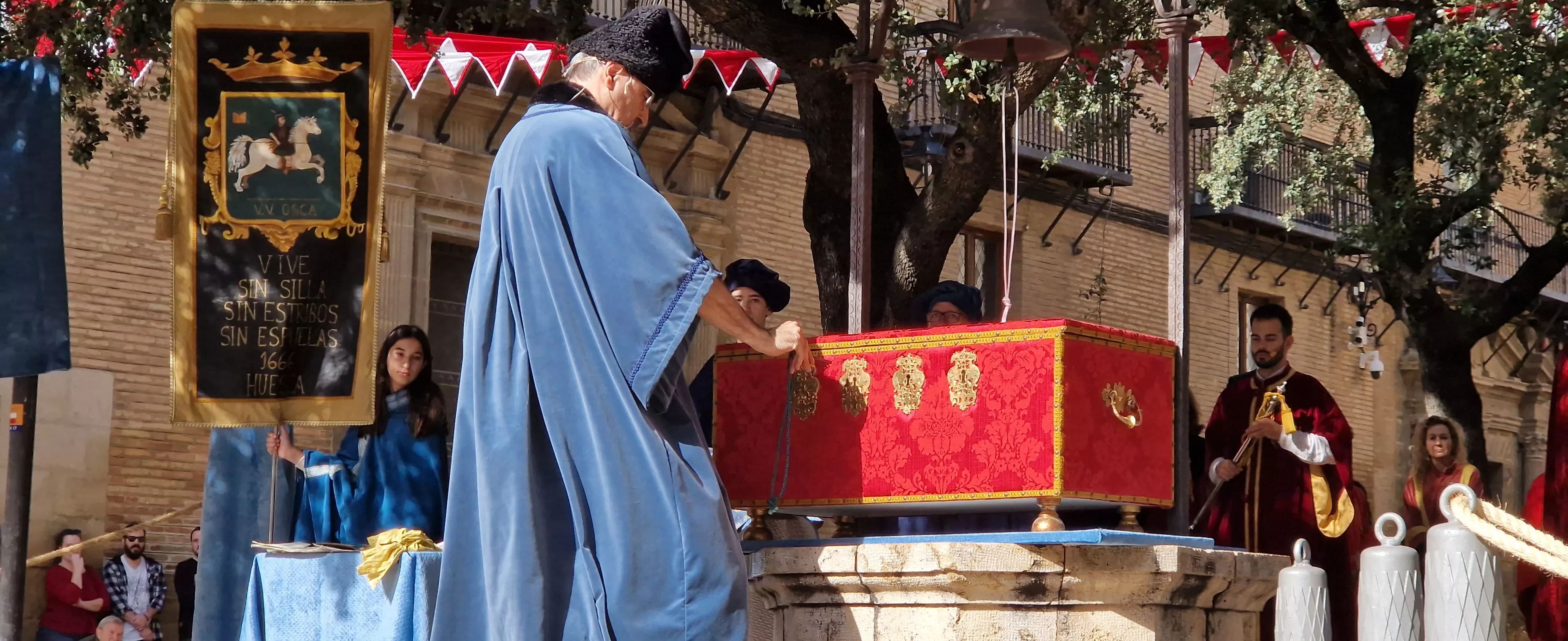  Ceremonia de insaculación o extracción de oficios de Huesca 2024. Foto Myriam Martínez 