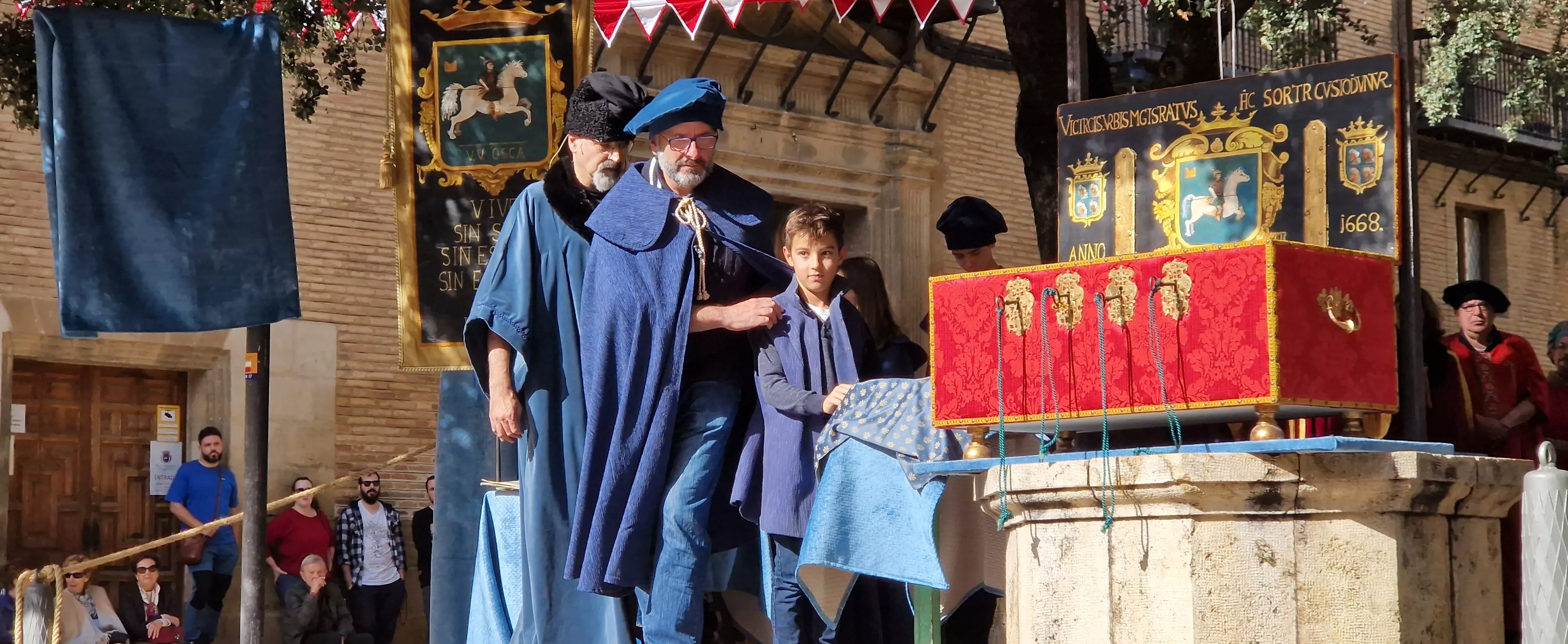  Ceremonia de insaculación o extracción de oficios de Huesca 2024. Foto Myriam Martínez 