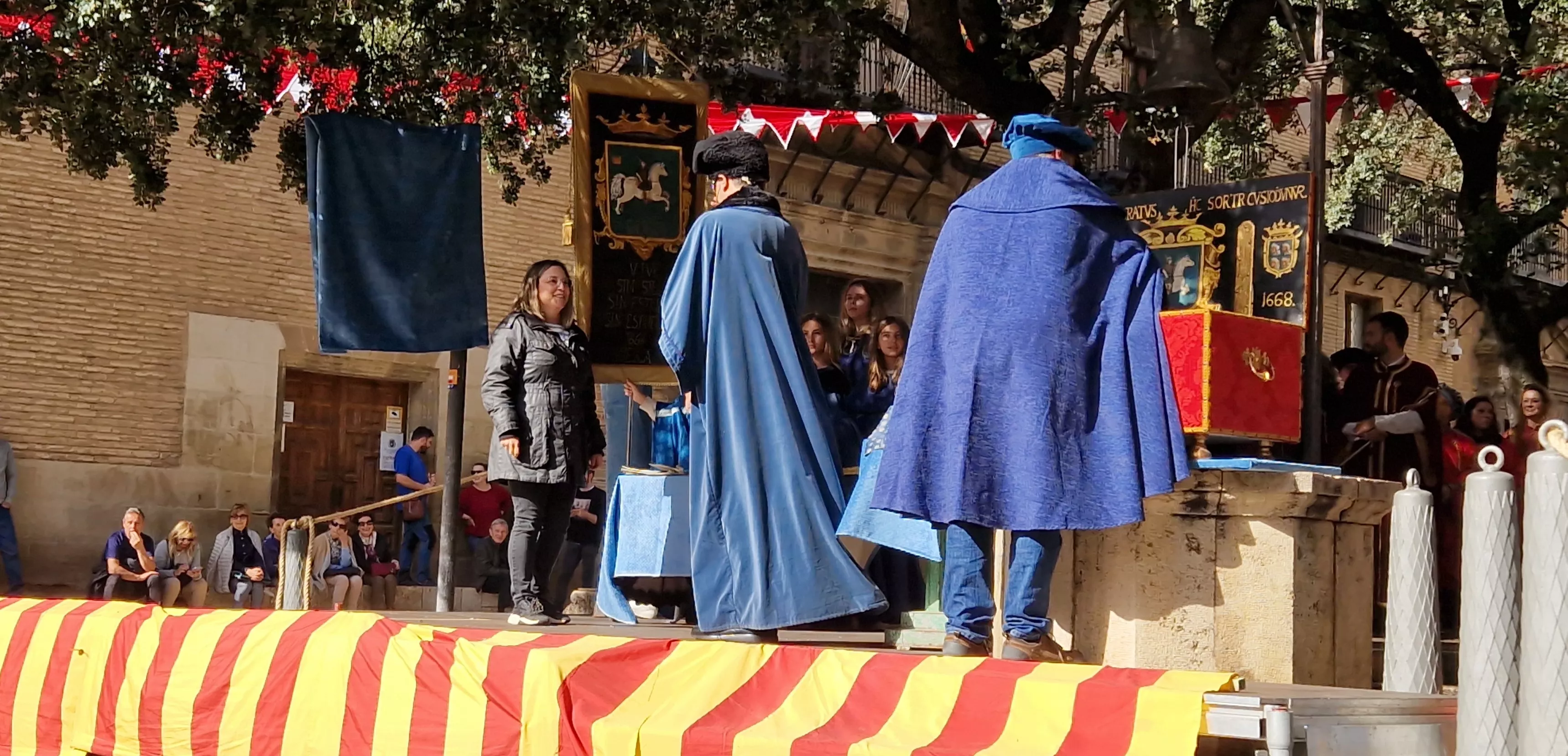  Ceremonia de insaculación o extracción de oficios de Huesca 2024. Foto Myriam Martínez 