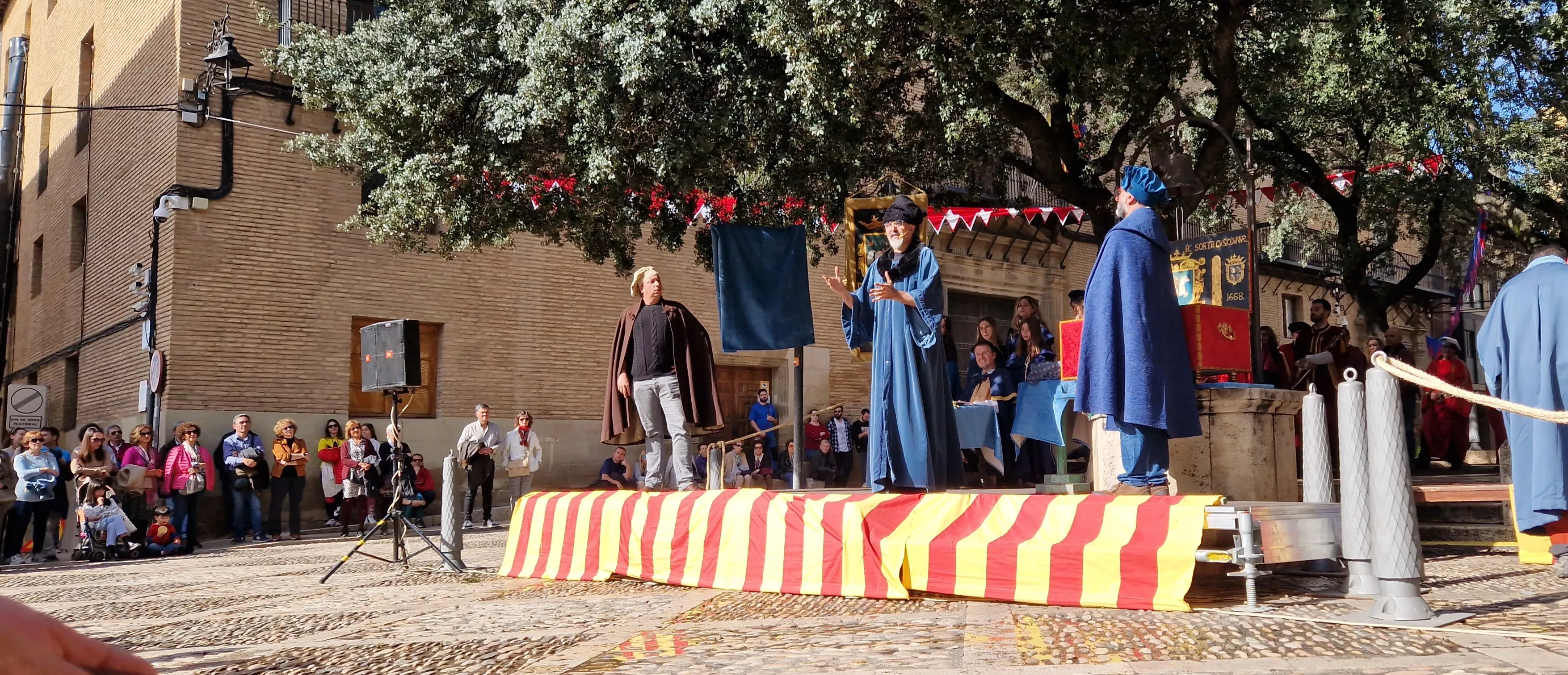  Ceremonia de insaculación o extracción de oficios de Huesca 2024. Foto Myriam Martínez 
