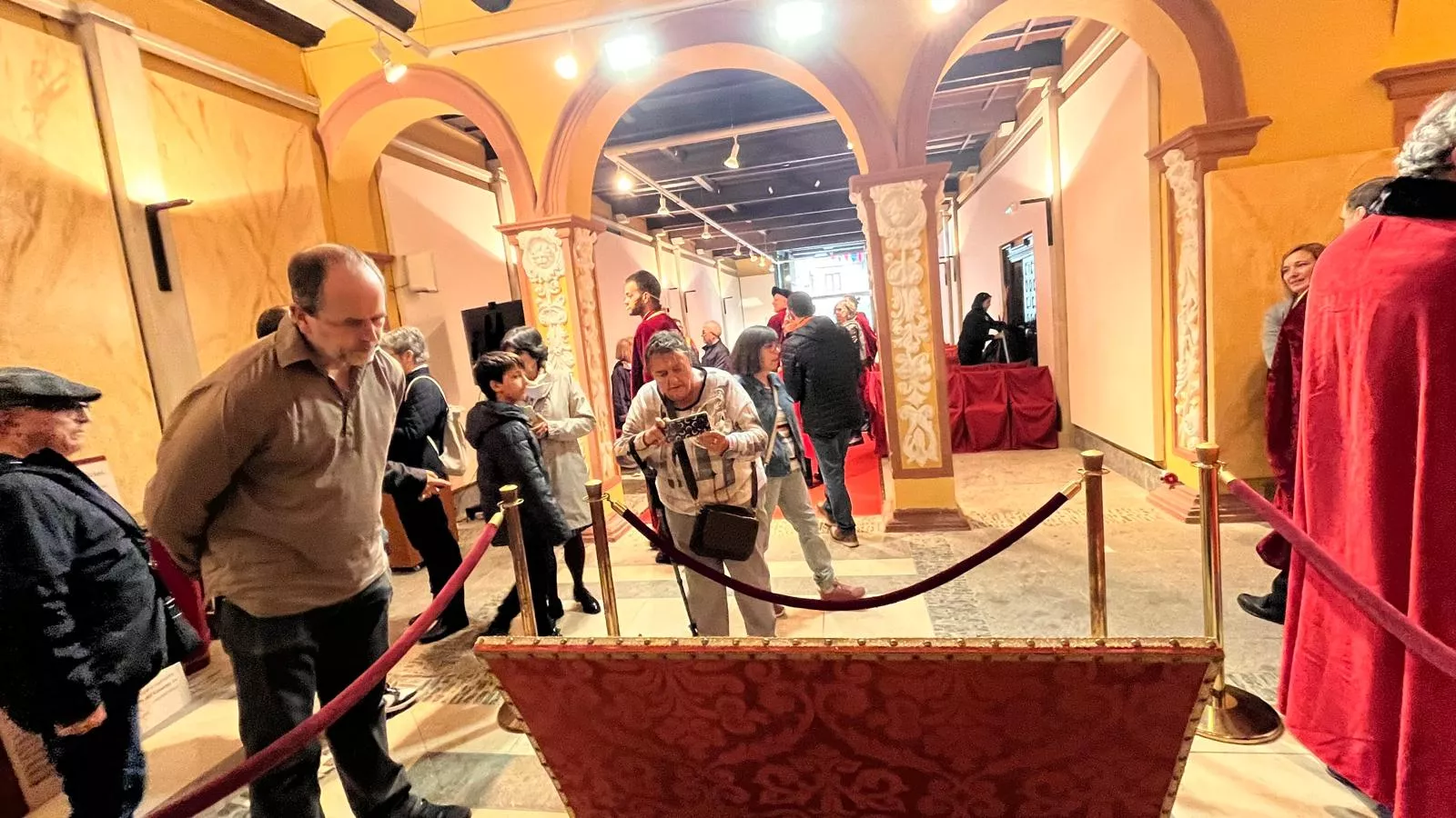 Exposición sobre la insaculación en el Colegio Santiago de Huesca. Foto Mercedes Manterola