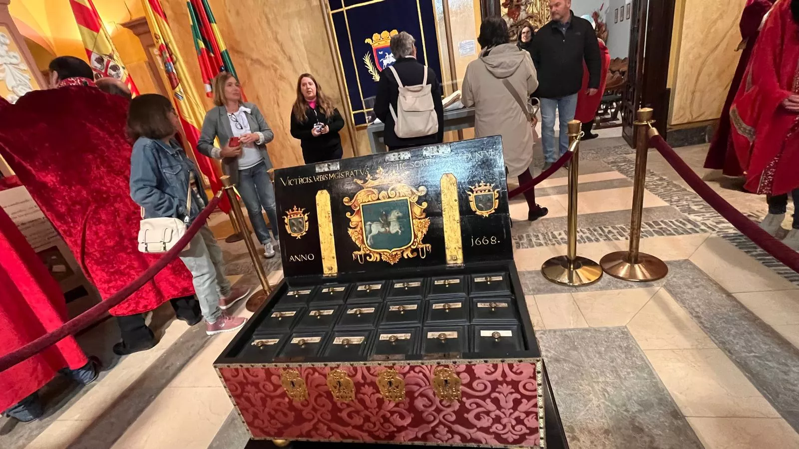 Exposición sobre la insaculación en el Colegio Santiago de Huesca. Foto Mercedes Manterola