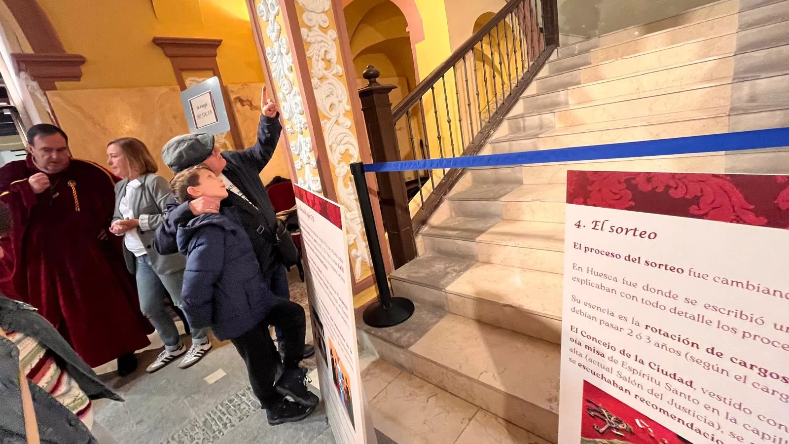 Exposición sobre la insaculación en el Colegio Santiago de Huesca. Foto Mercedes Manterola