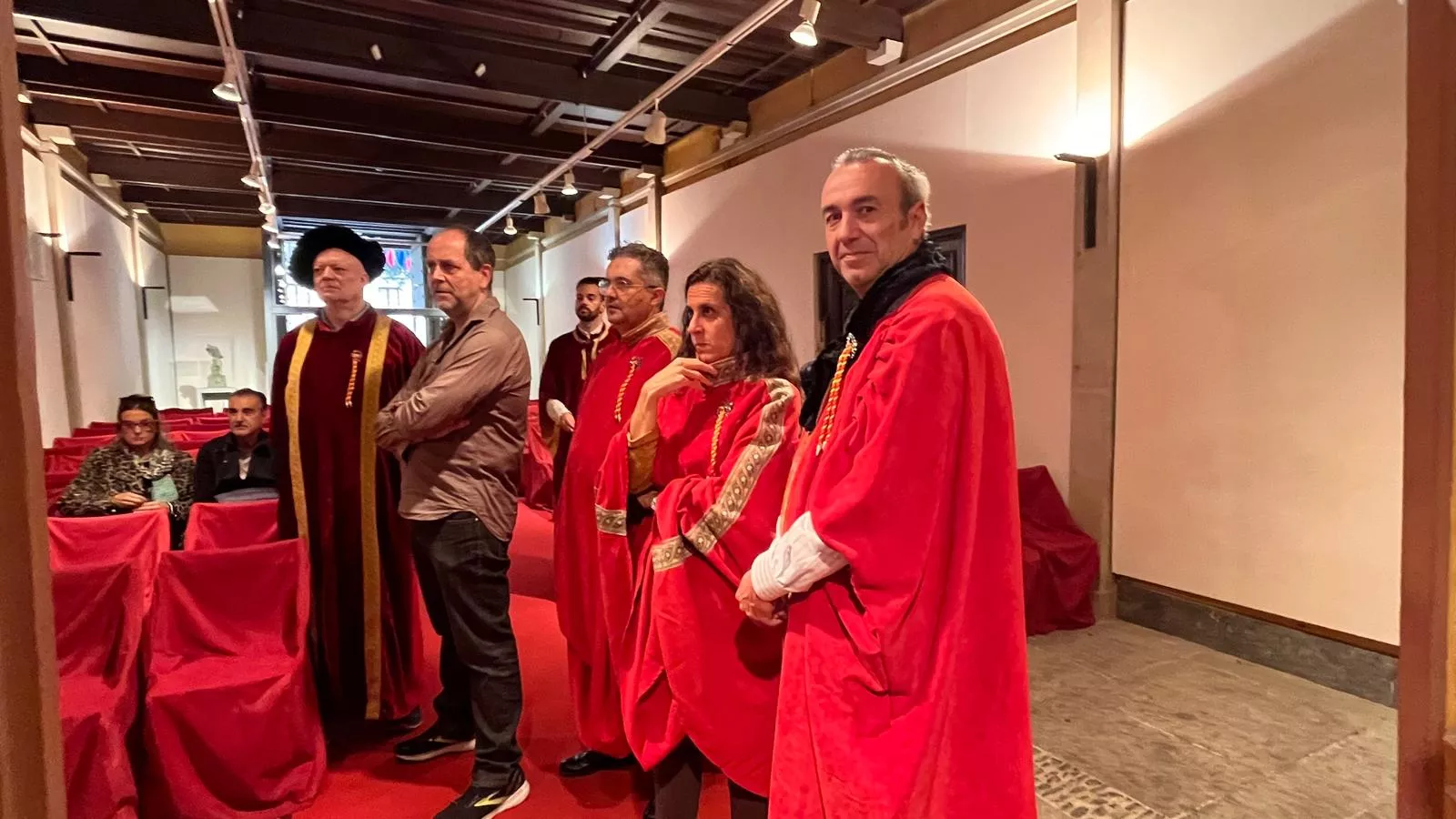Exposición sobre la insaculación en el Colegio Santiago de Huesca. Foto Mercedes Manterola