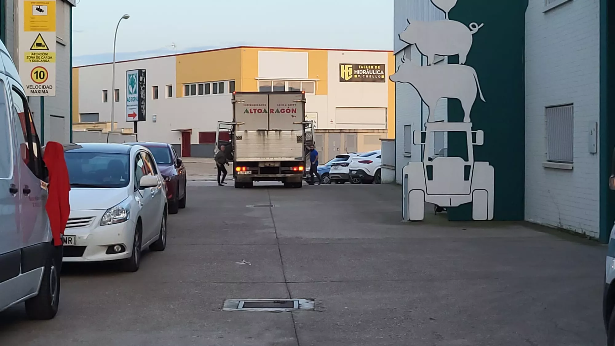 Recogida de productos para Valencia en Agropal de Huesca