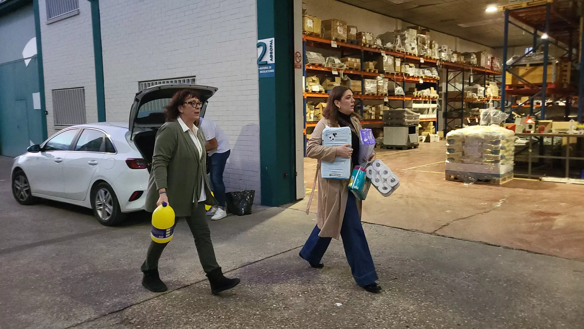 Recogida de productos para Valencia en Agropal de Huesca