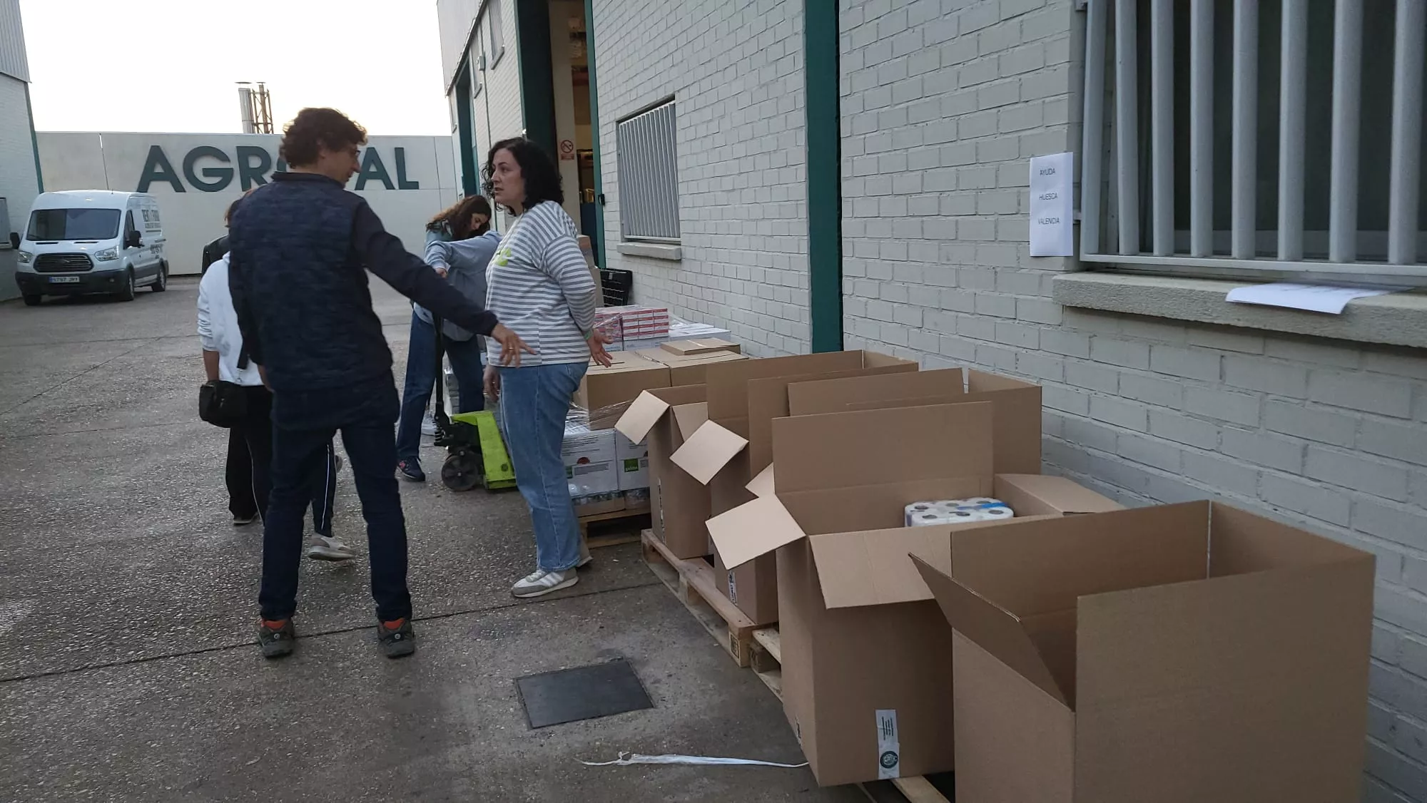 Recogida de productos para Valencia en Agropal de Huesca