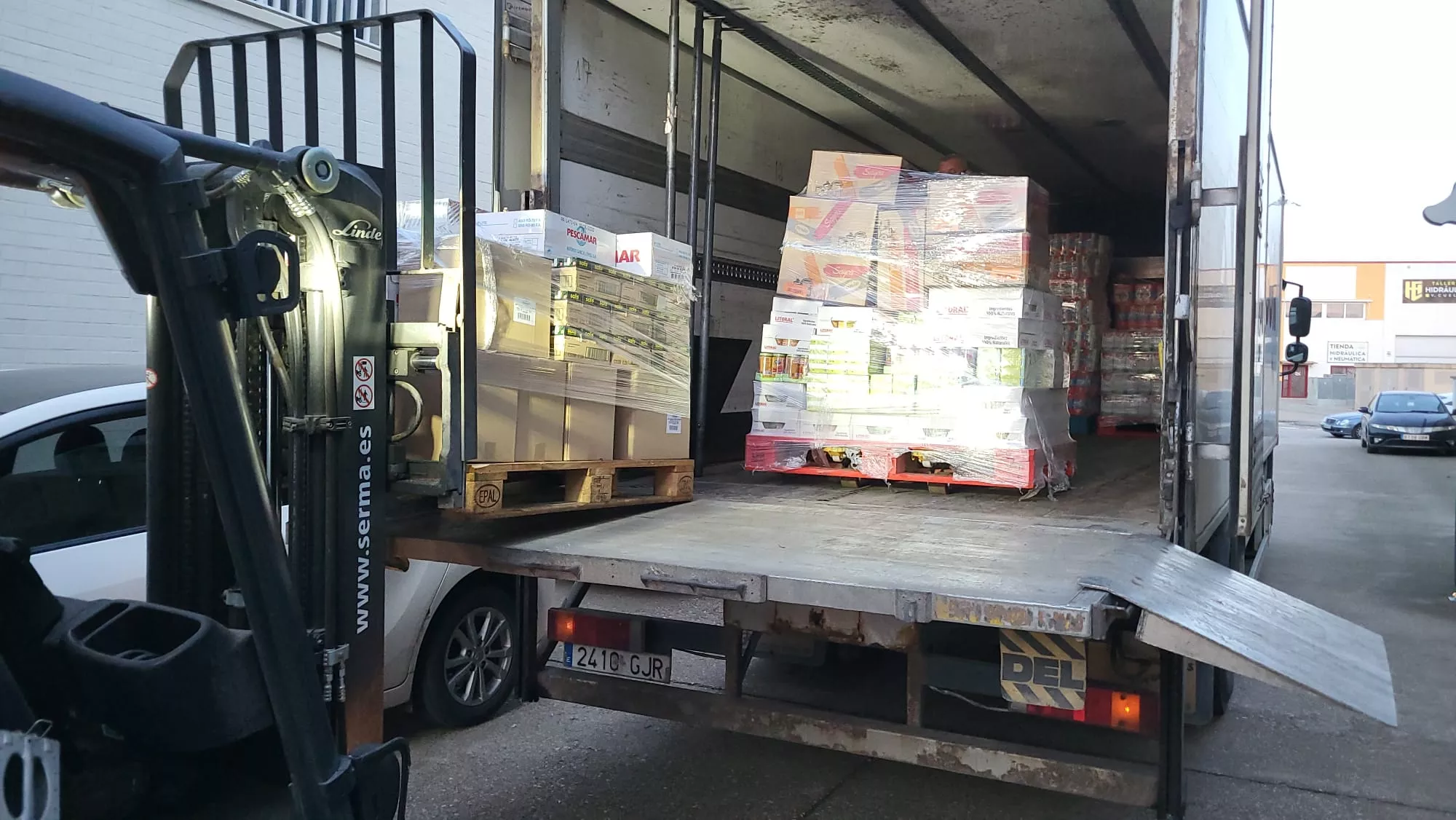 Recogida de productos para Valencia en Agropal de Huesca