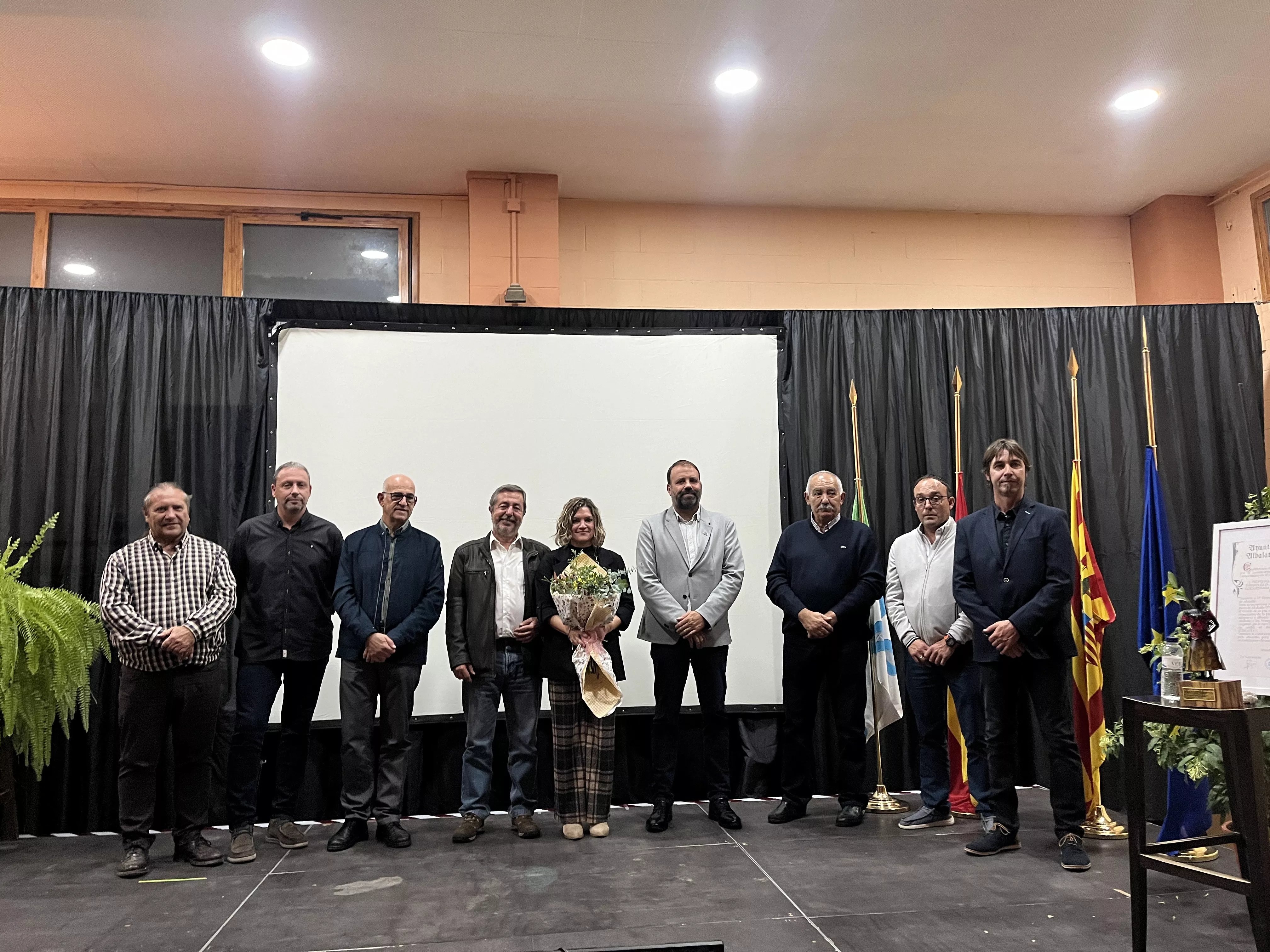 Homenaje a Elena Casaña en Albalatillo. 
