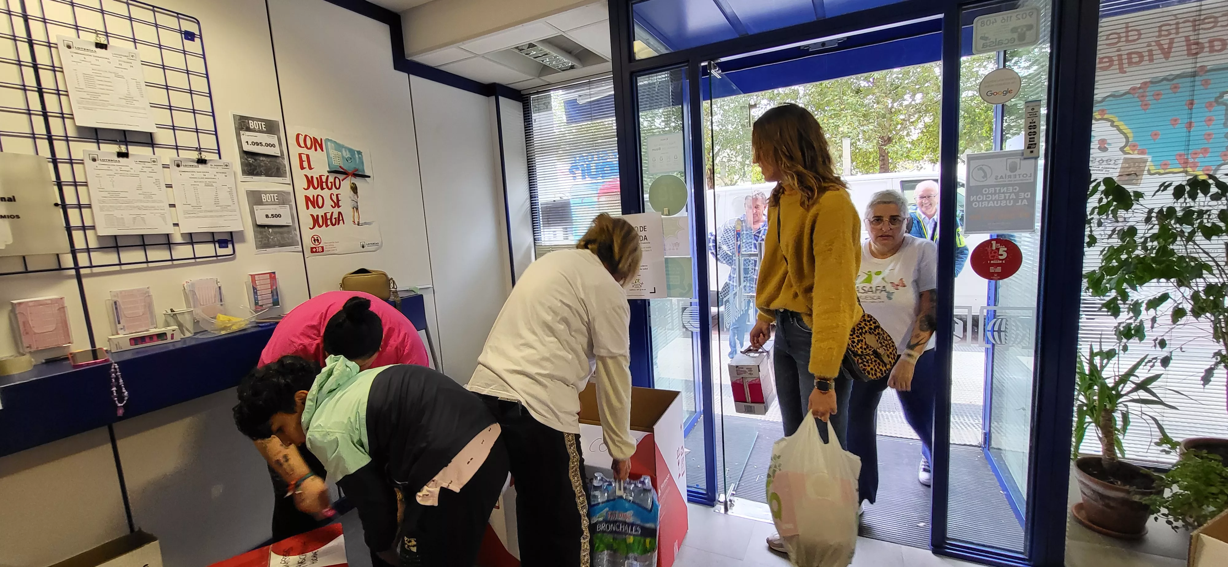 Recogida organizada por Asafa para los damnificados por la dana en Valencia. Mercedes Manterola