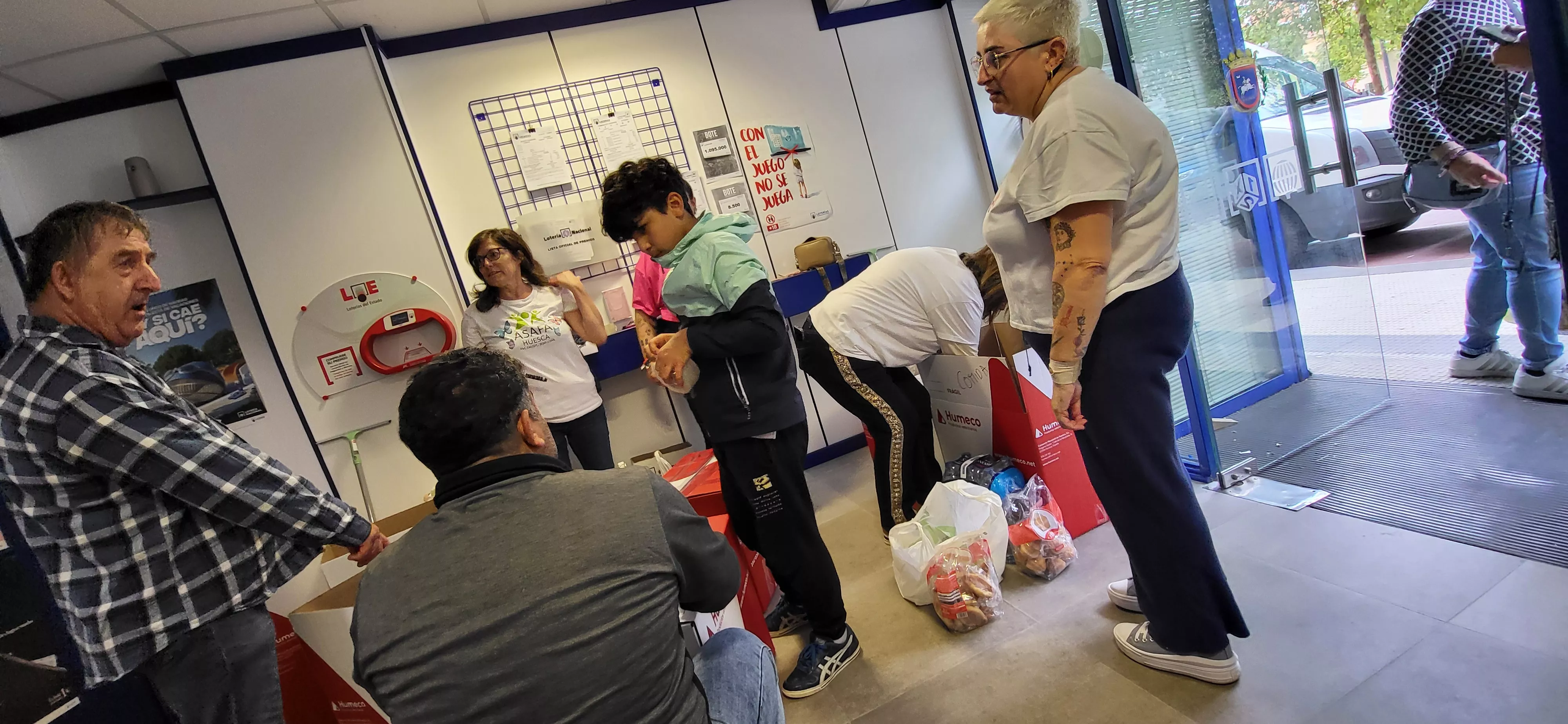 Recogida organizada por Asafa para los damnificados por la dana en Valencia. Mercedes Manterola