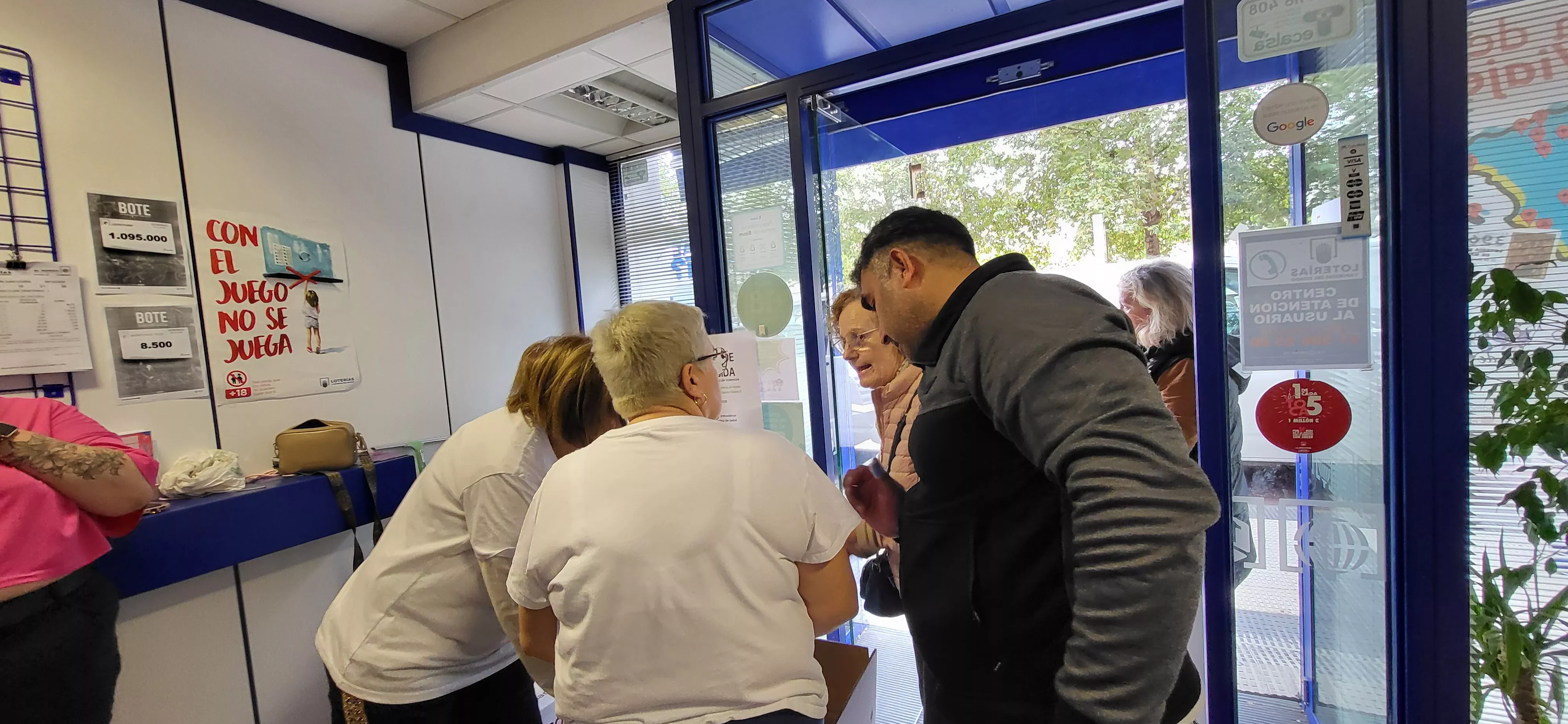 Recogida organizada por Asafa para los damnificados por la dana en Valencia. Mercedes Manterola