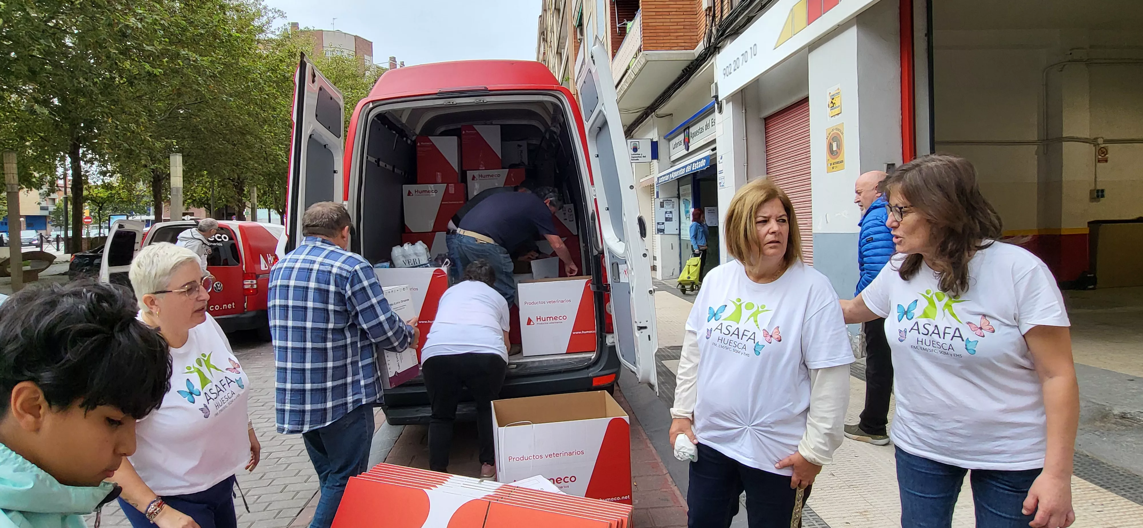 Recogida organizada por Asafa para los damnificados por la dana en Valencia. Mercedes Manterola