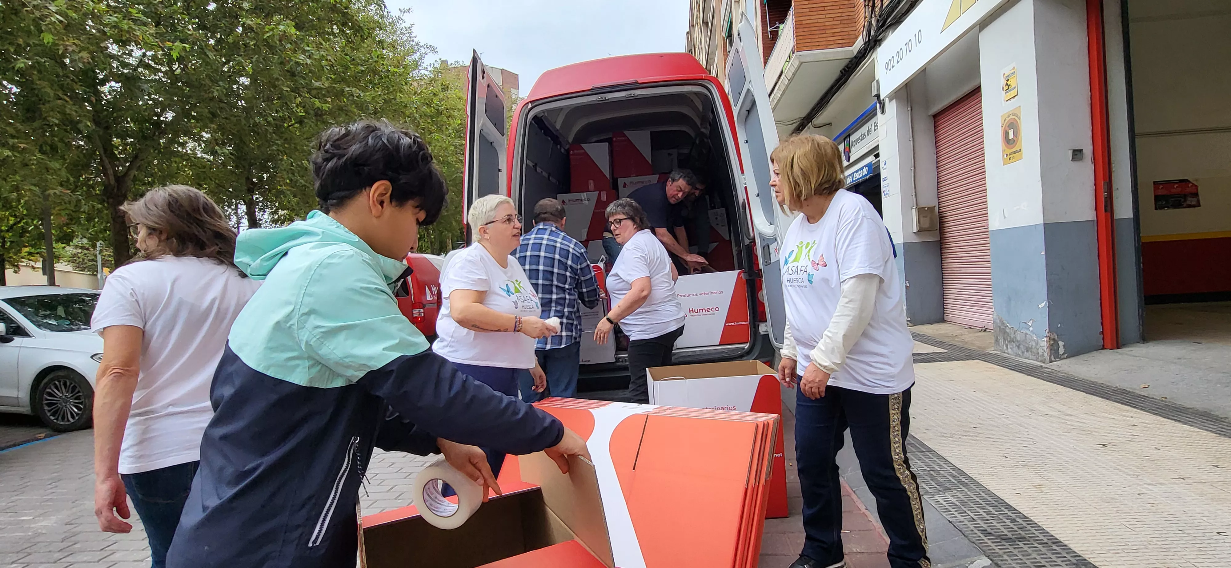 Recogida organizada por Asafa para los damnificados por la dana en Valencia. Mercedes Manterola