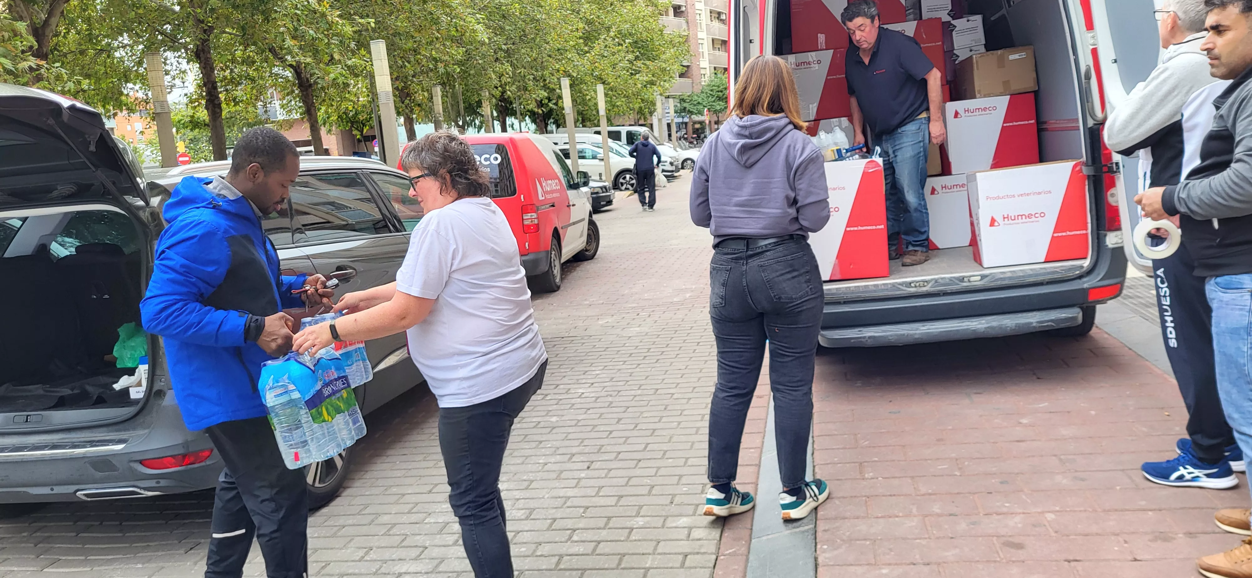 Recogida organizada por Asafa para los damnificados por la dana en Valencia. Mercedes Manterola