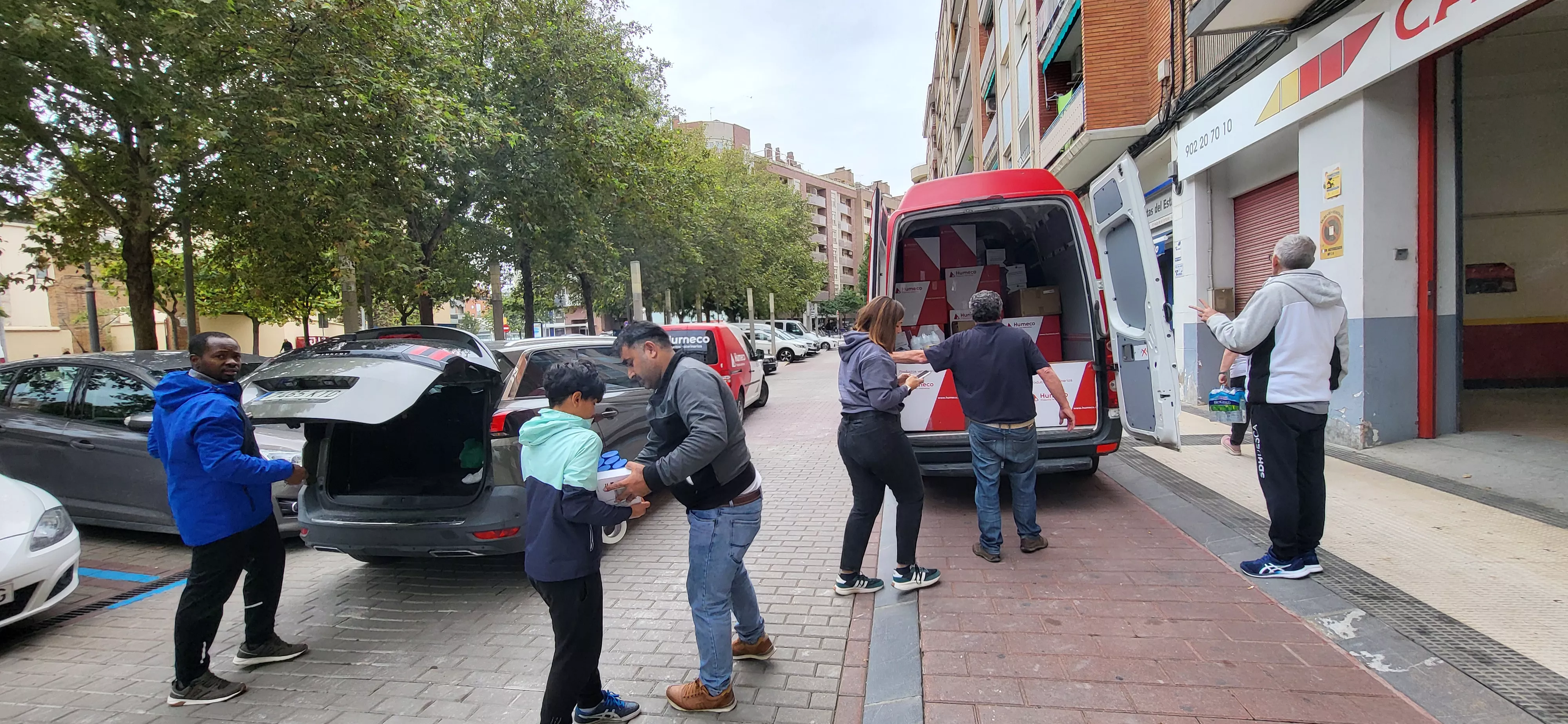 Recogida organizada por Asafa para los damnificados por la dana en Valencia. Mercedes Manterola
