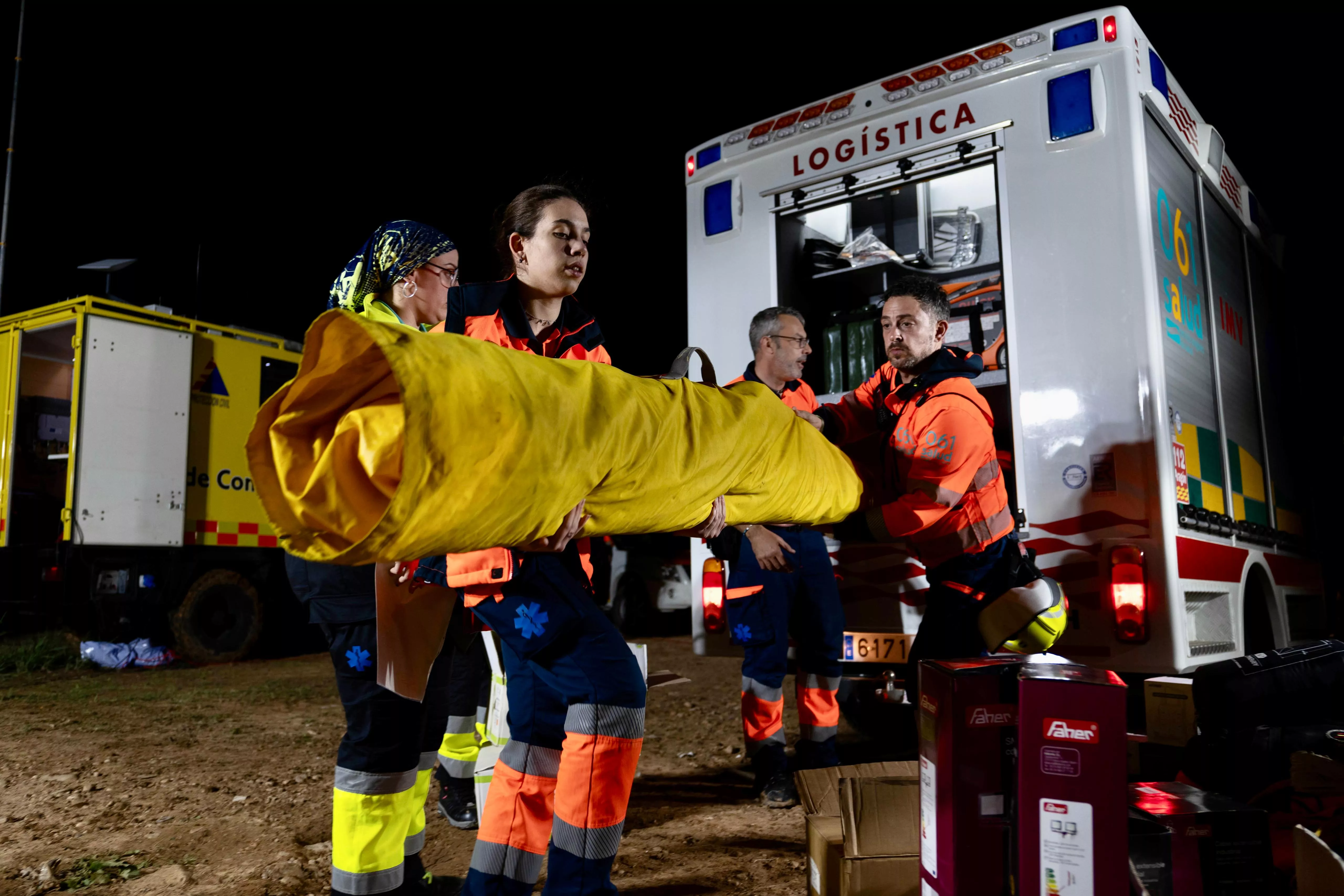 Medios de bomberos y protección civil aragoneses ya actúan en Valencia.