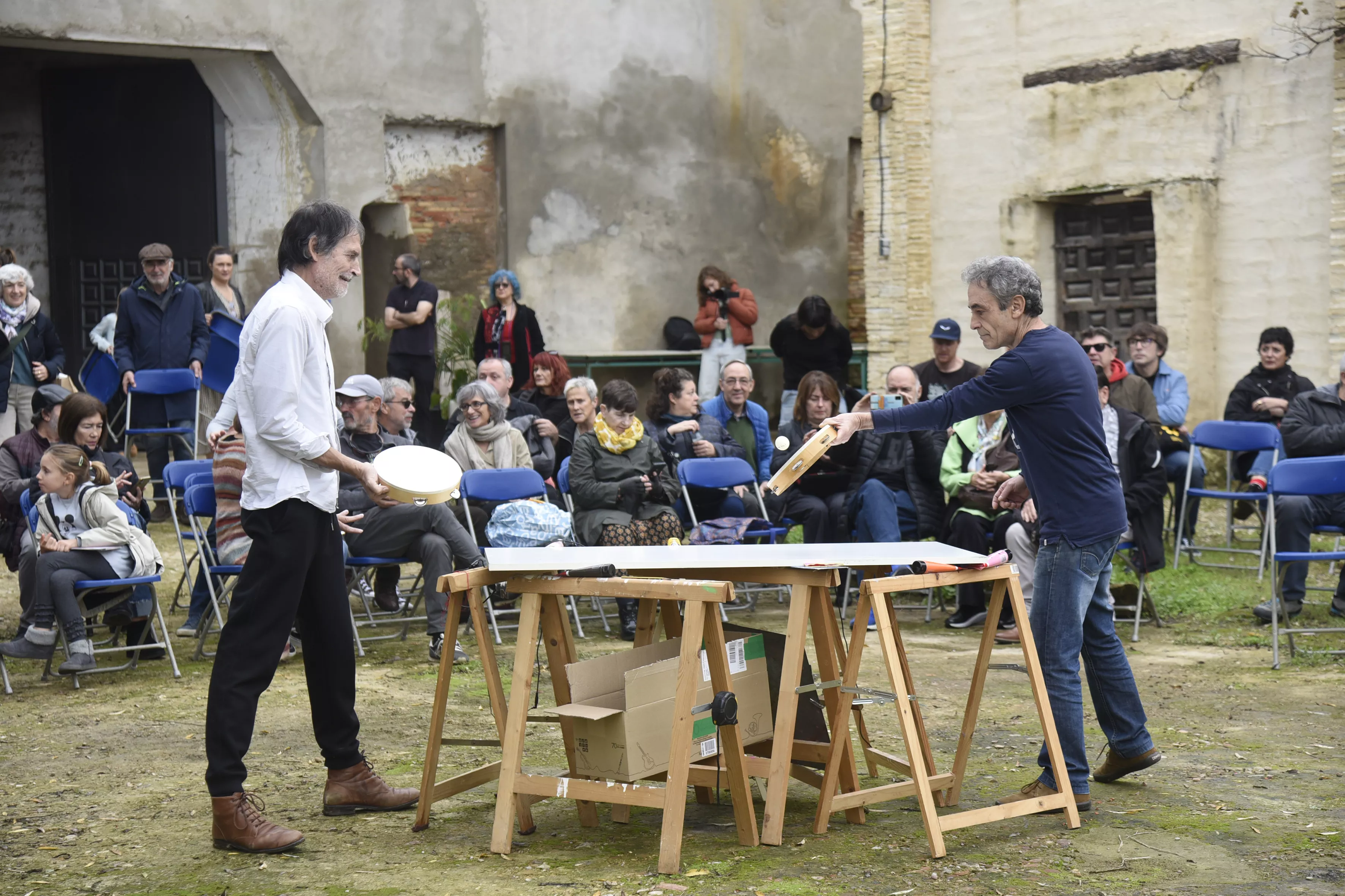 Actividad del Festival Extrarradios el sábado en Ayerbe. Foto Javier Blasco