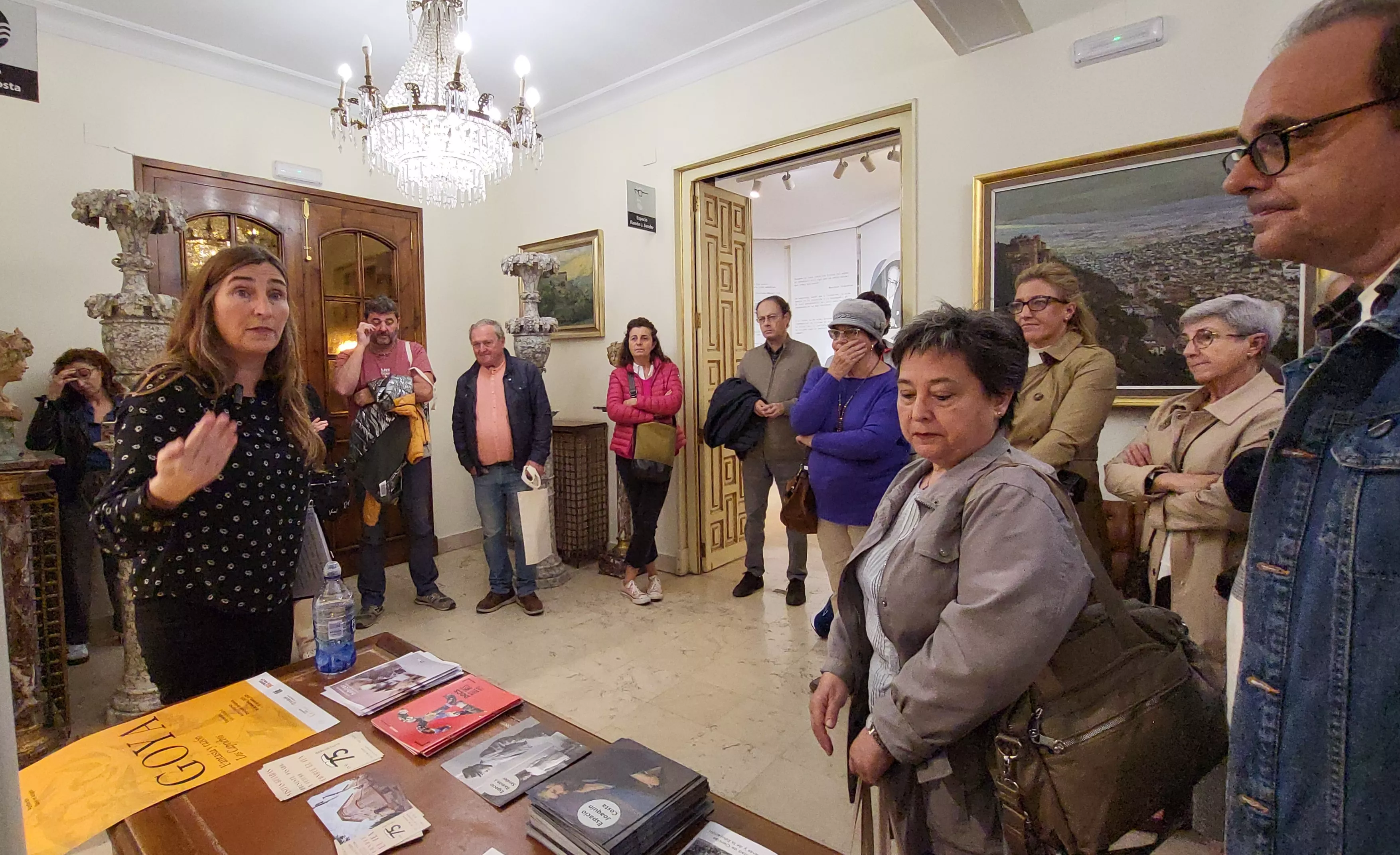Visita al IEA guiada por Silvia Arilla. Foto Mercedes Manterola