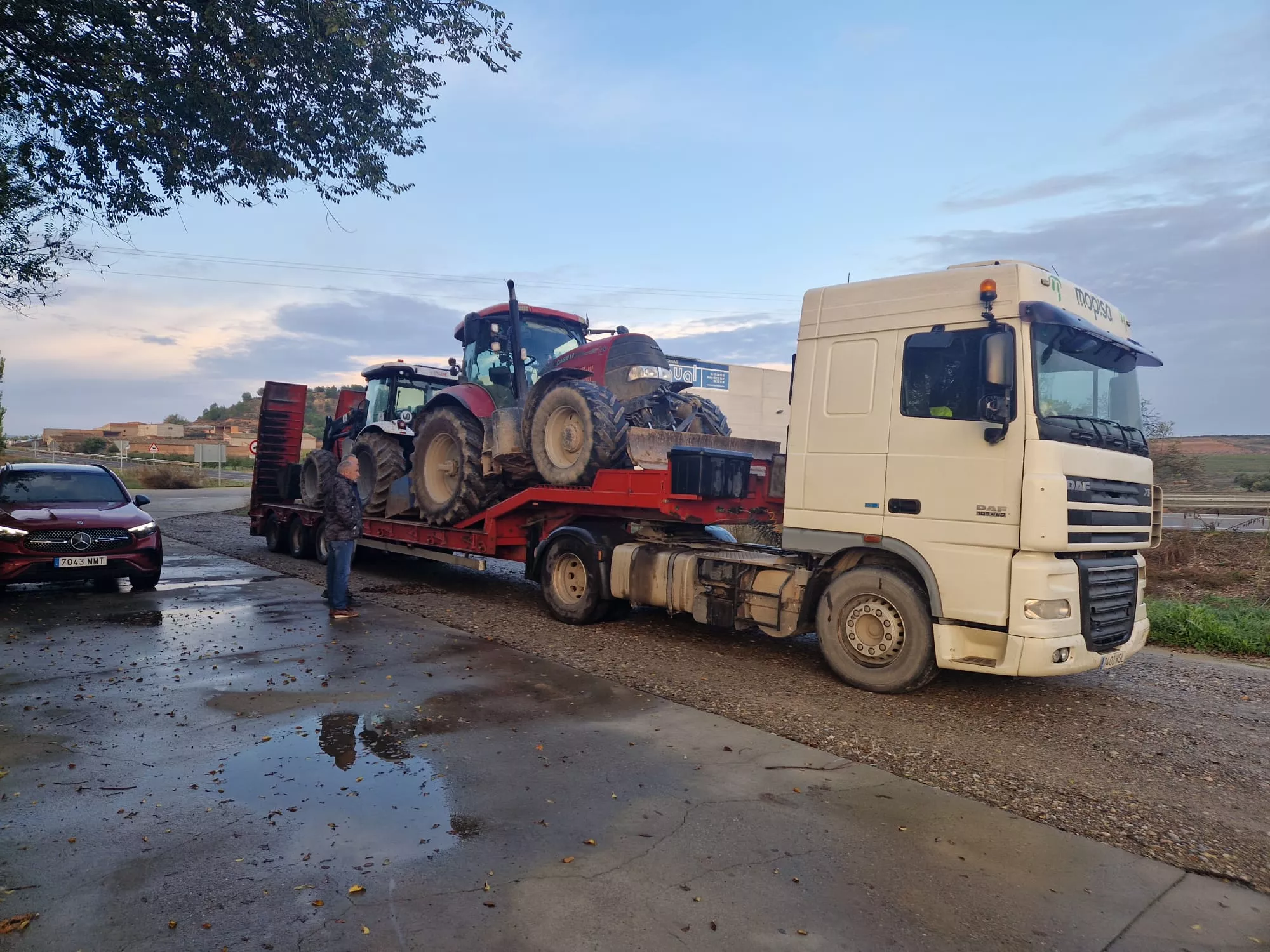 Tractores de Aega para combatir los efectos de la dana