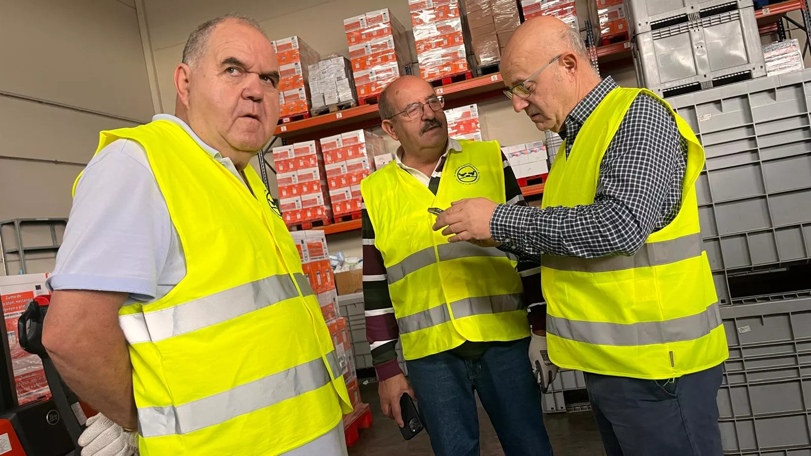 Banco de Alimentos de Huesca recogiendo ayuda para Valencia. Foto Myriam Martínez