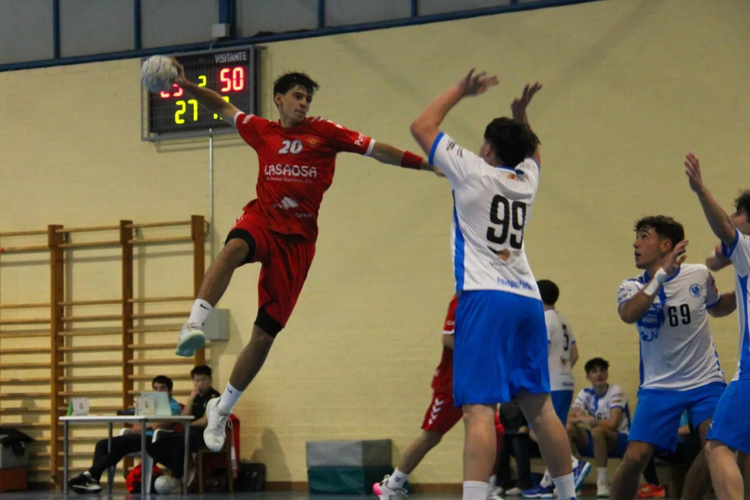 BM Huesca Juvenil A supera al Ejea y el B cae con contundencia ante el Utebo