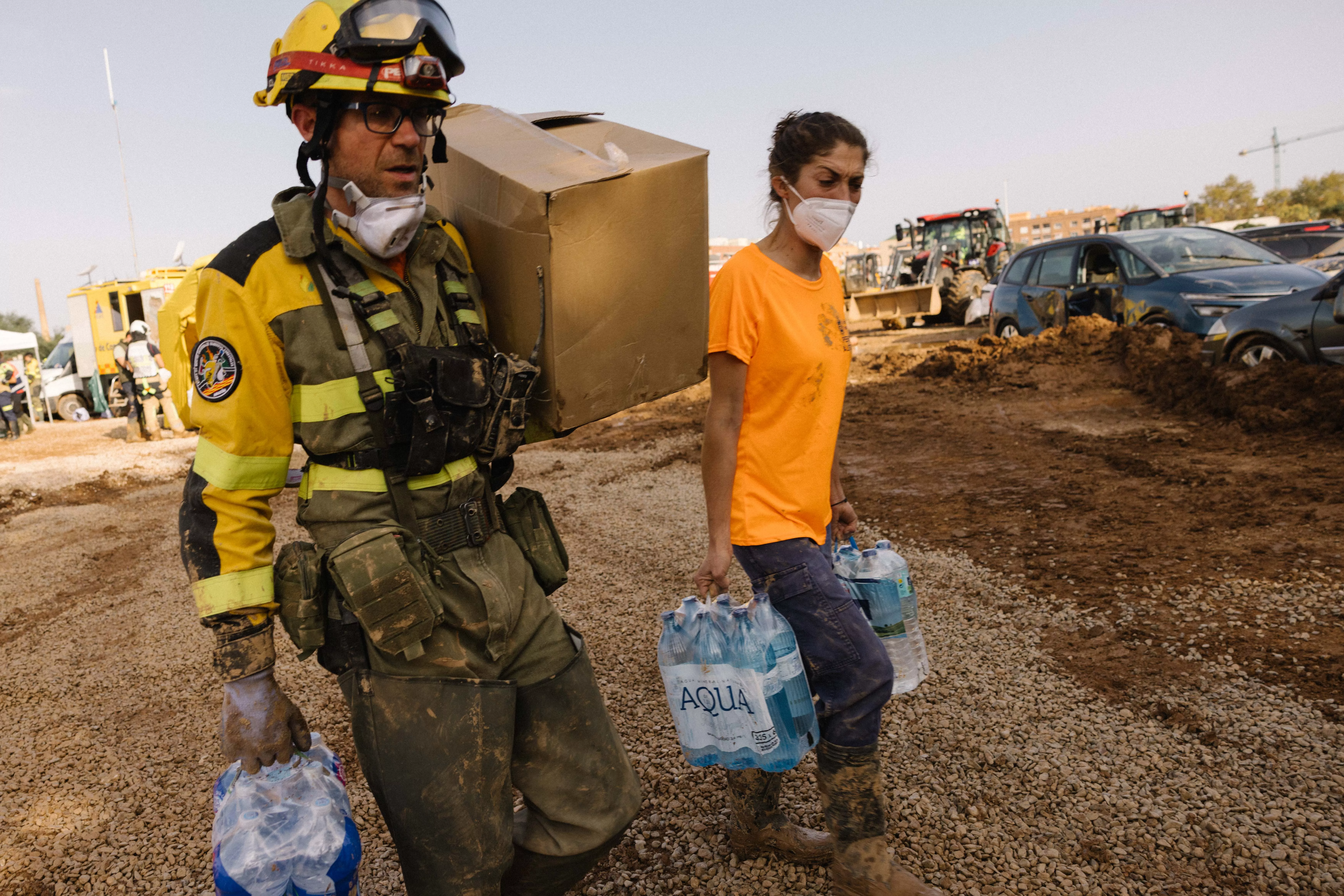 Trabajos de distintos cuerpos aragoneses en Catarroja. Foto E. Ezequiel (DGA)