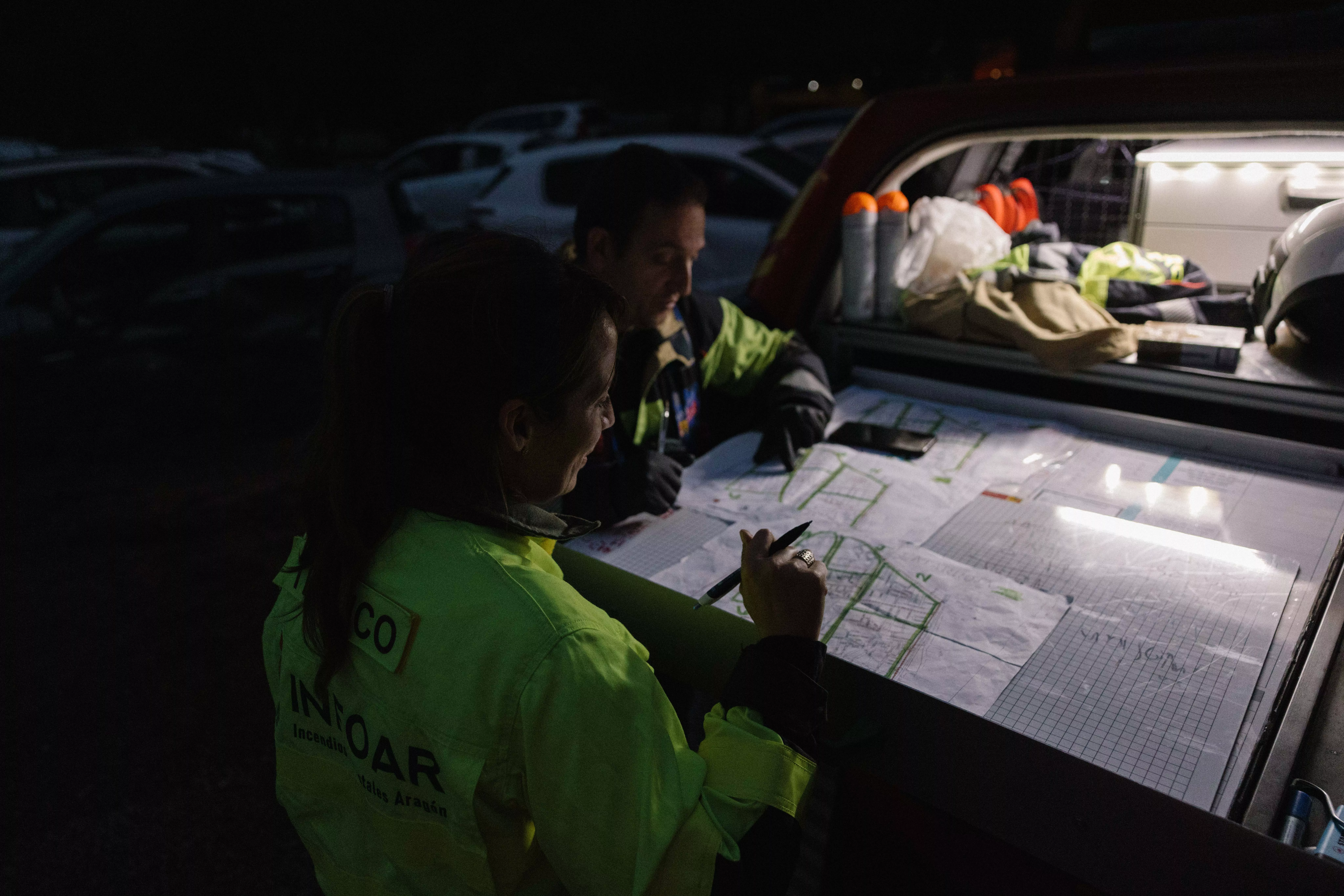 Trabajos de distintos cuerpos aragoneses en Catarroja. Foto E. Ezequiel (DGA)