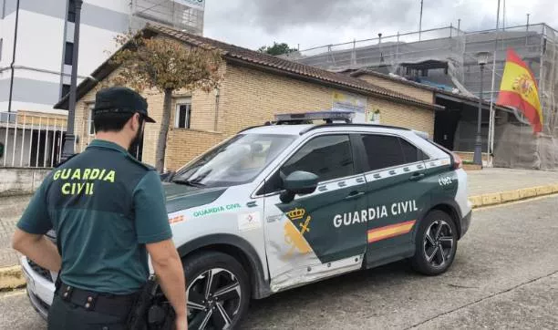 La Guardia Civil de Binéfar ha procedido a la detención del presunto autor de los delitos.