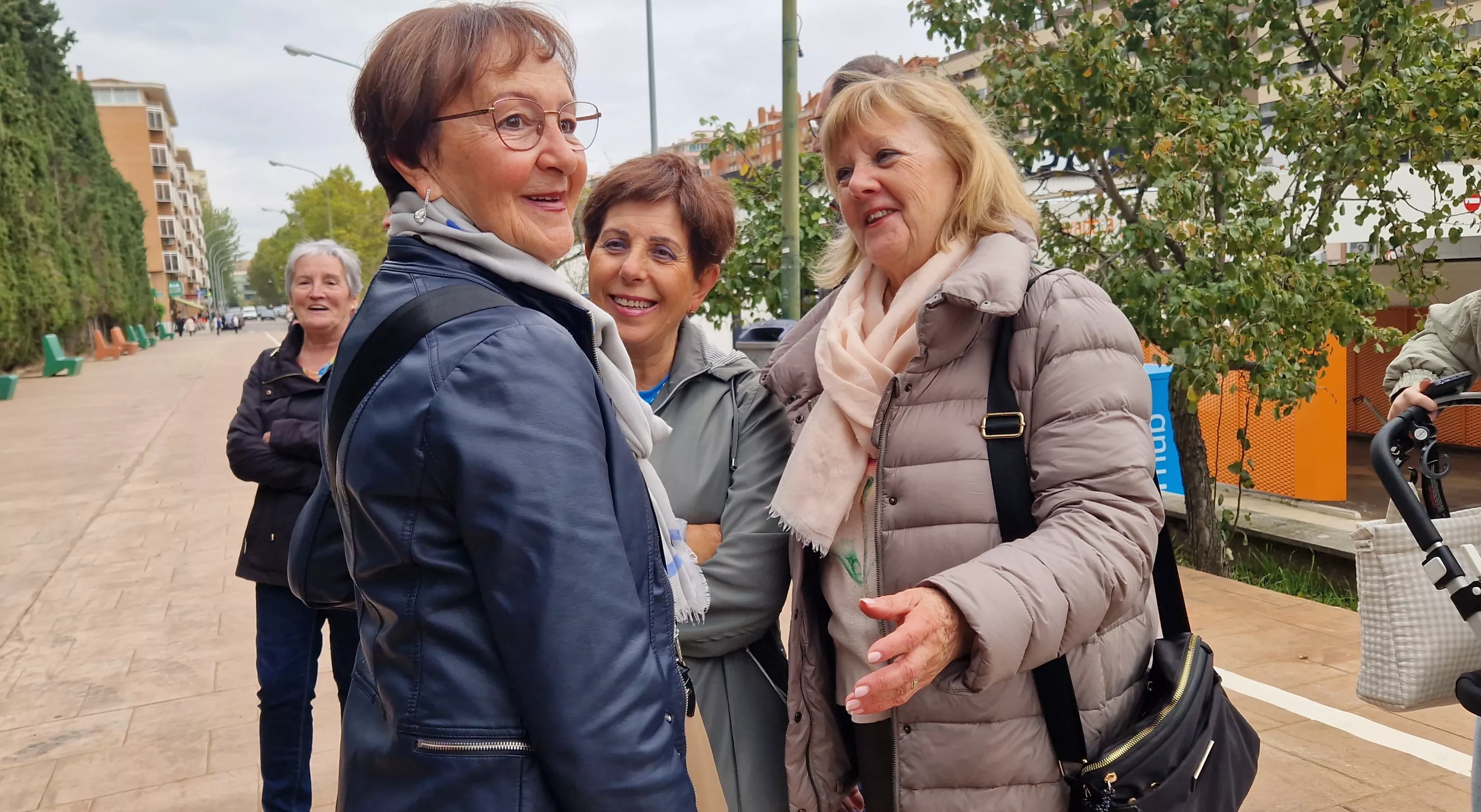  Día Internacional de las Personas Cuidadoras en Huesca. Foto Myriam Martínez 