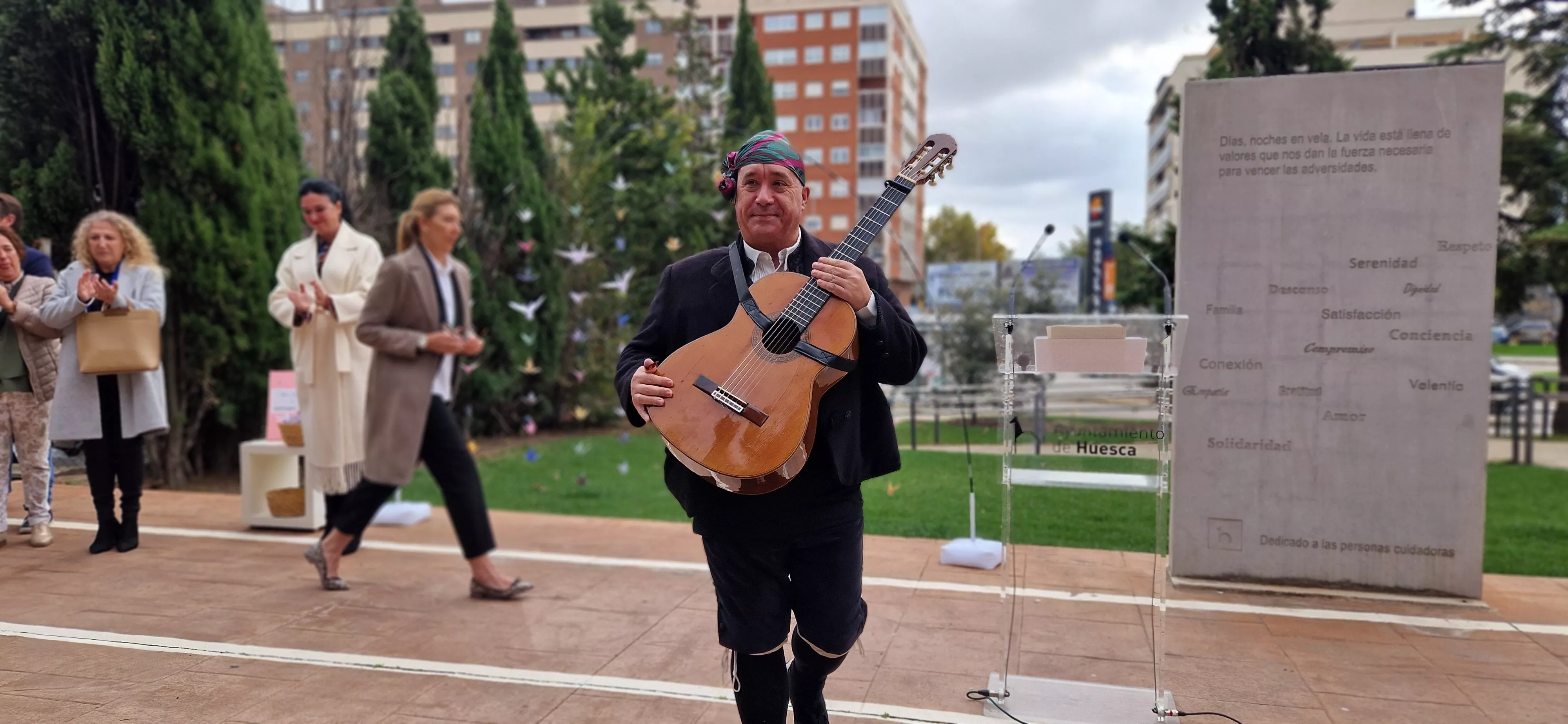  Día Internacional de las Personas Cuidadoras en Huesca. Foto Myriam Martínez 