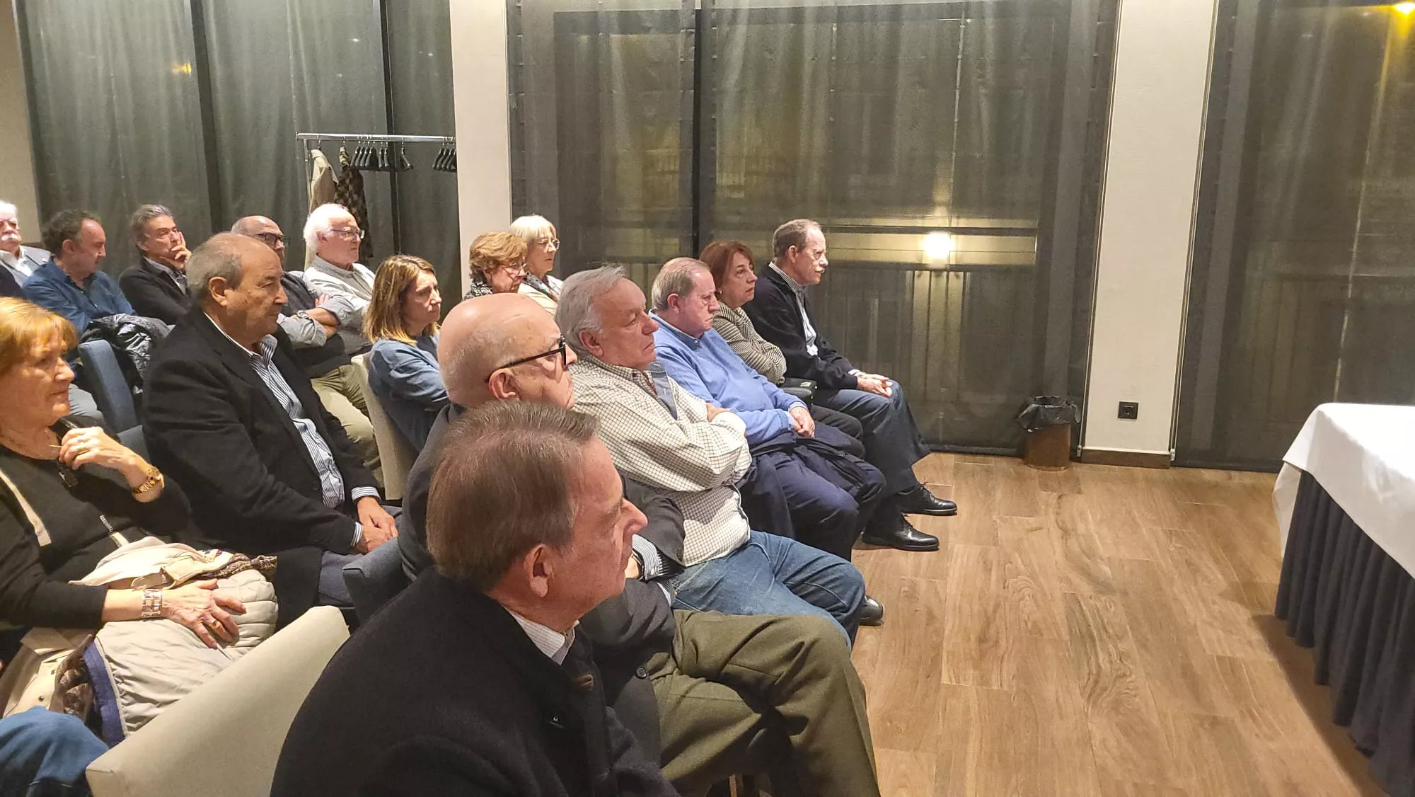 Conferencia de Feliciano Llanas ante el Rotary Club de Huesca