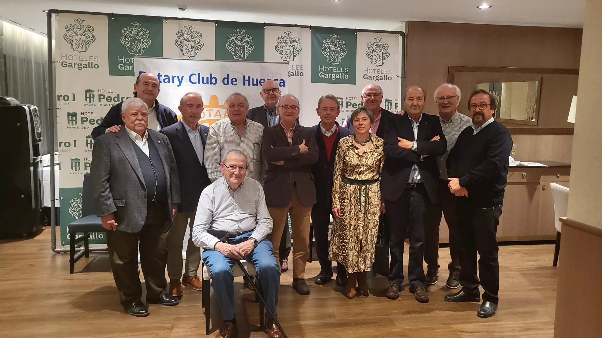 Conferencia de Feliciano Llanas ante el Rotary Club de Huesca