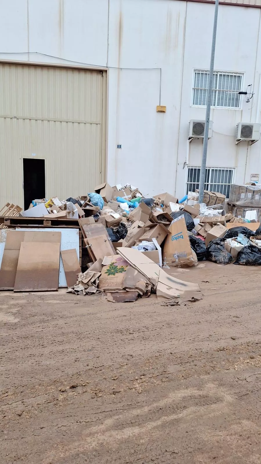 Beniparrell, el pueblo industrial destrozado por la dana y a la que llega la primera ayuda desde Huesca
