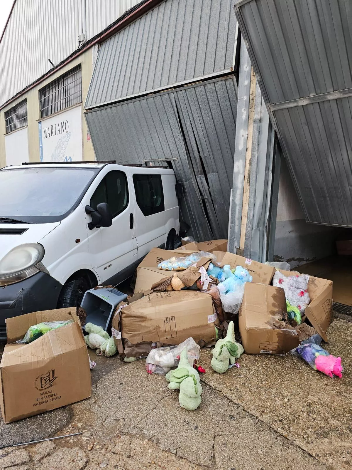 Beniparrell, el pueblo industrial destrozado por la dana y a la que llega la primera ayuda desde Huesca