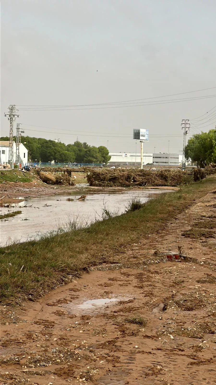 Beniparrell, el pueblo industrial destrozado por la dana y a la que llega la primera ayuda desde Huesca