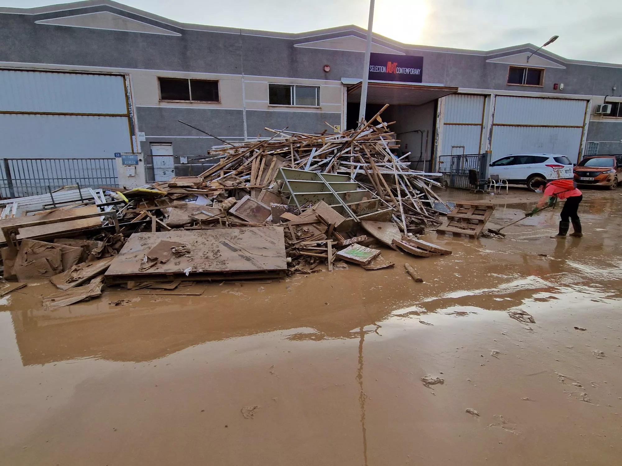 Beniparrell, el pueblo industrial destrozado por la dana y a la que llega la primera ayuda desde Huesca