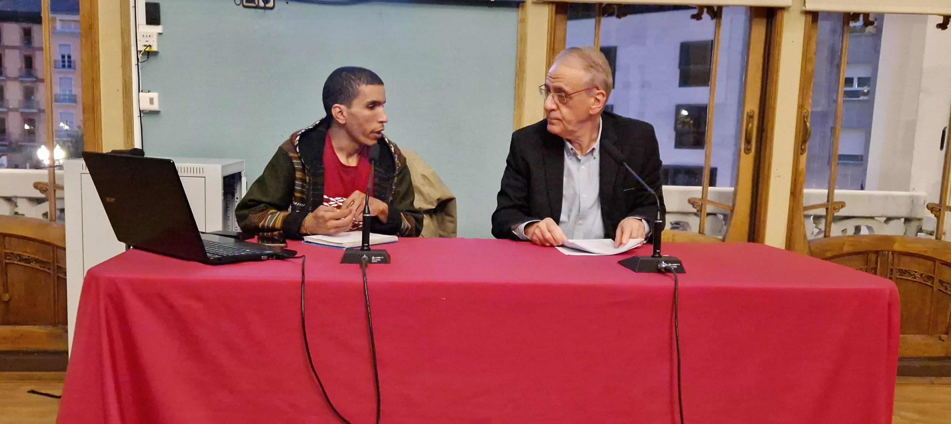 Saibh, del colectivo Lefrig, e Ignacio Cembrero. Foto Myriam Martínez