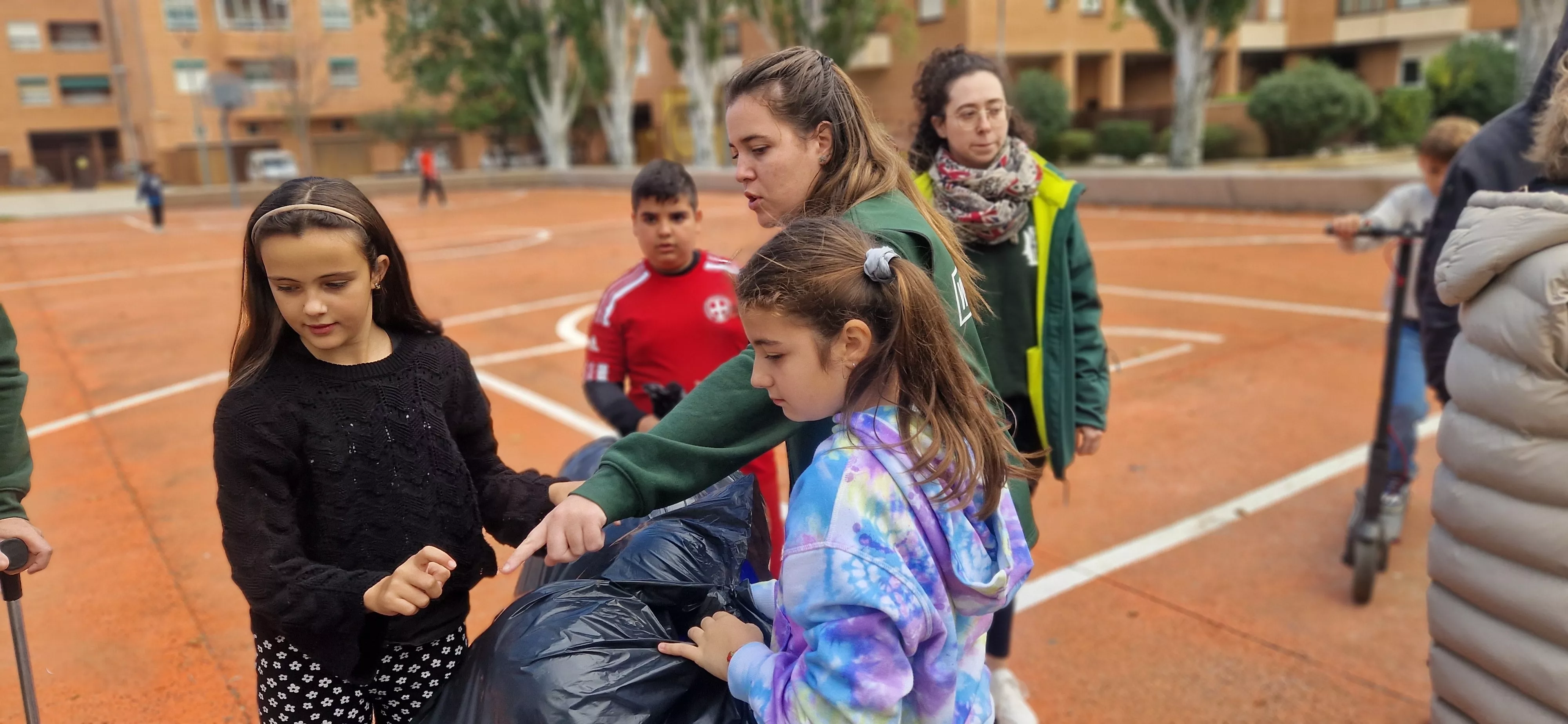 Comienzo de las fiestas del barrio de San Martín. Foto Myriam Martínez 