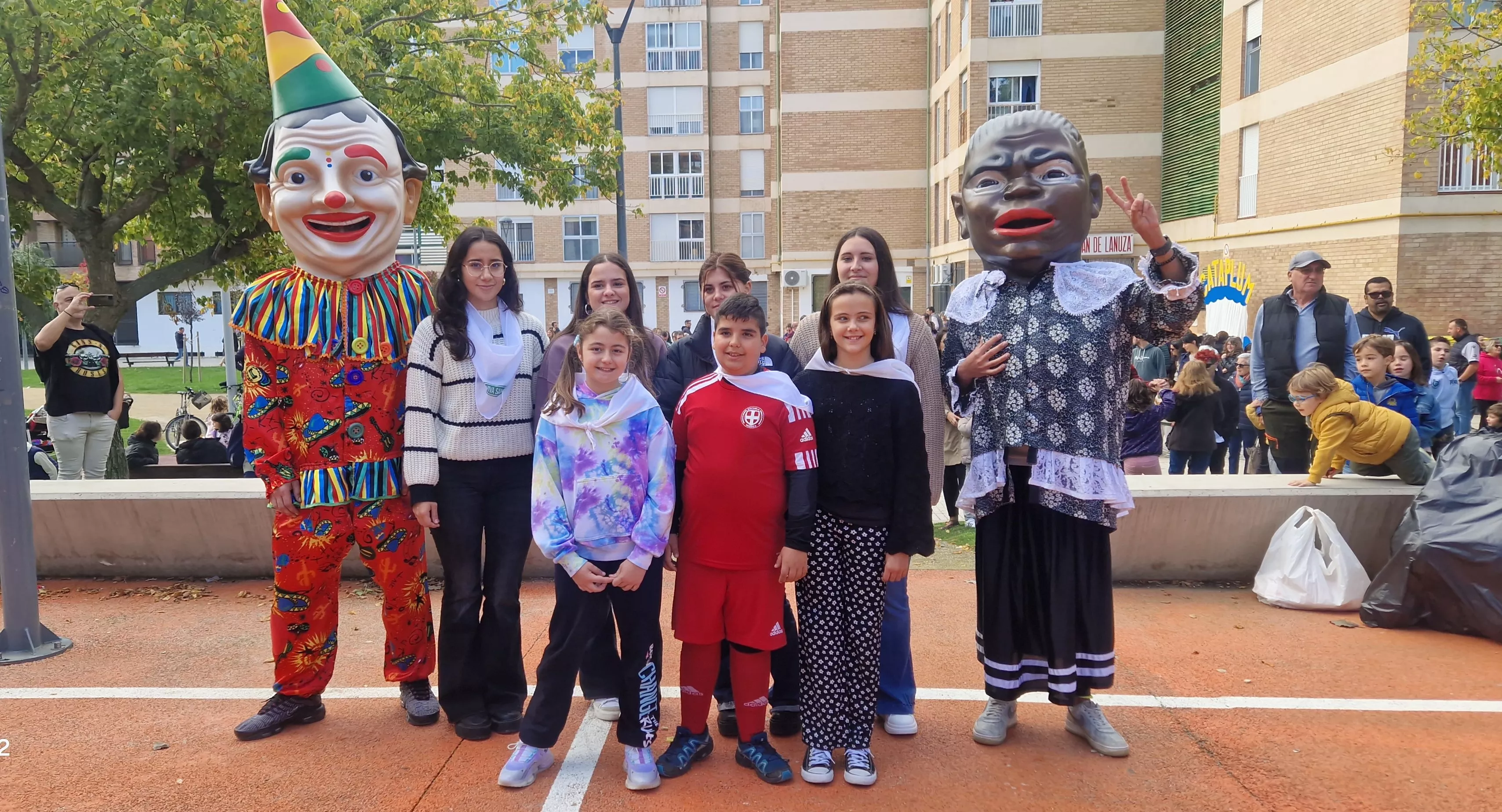 Comienzo de las fiestas del barrio de San Martín. Foto Myriam Martínez 