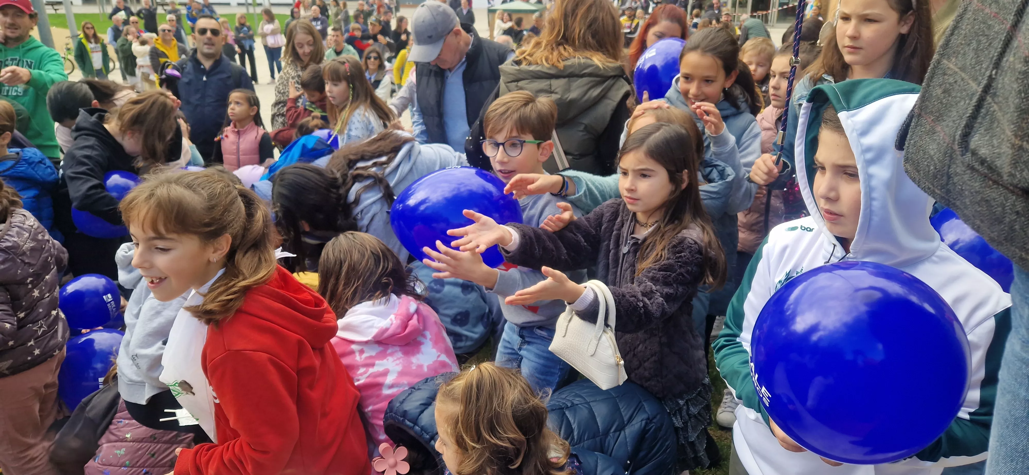 Comienzo de las fiestas del barrio de San Martín. Foto Myriam Martínez 