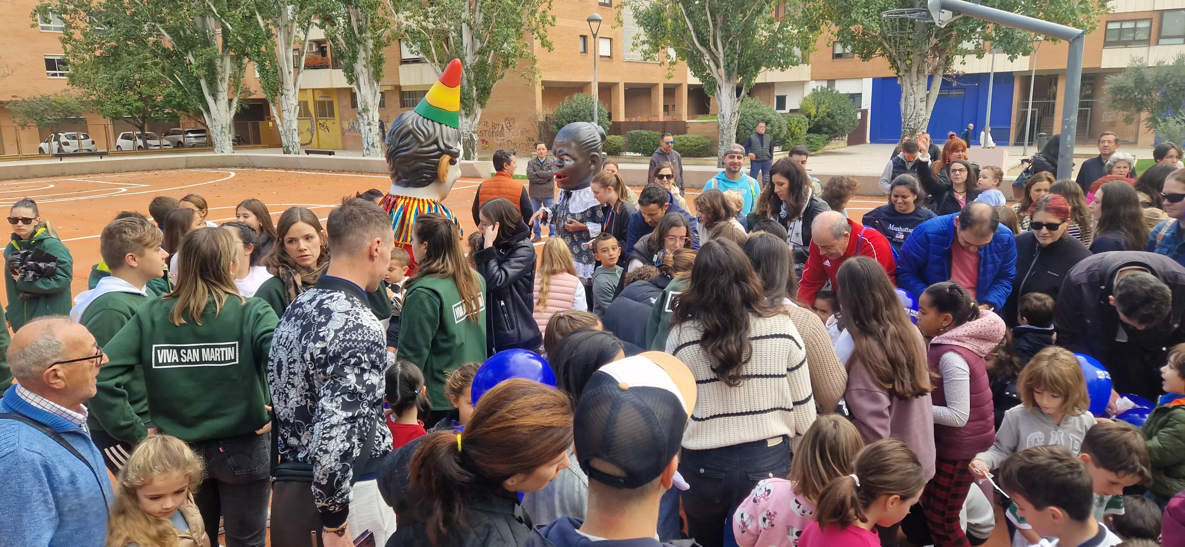 Comienzo de las fiestas del barrio de San Martín. Foto Myriam Martínez 