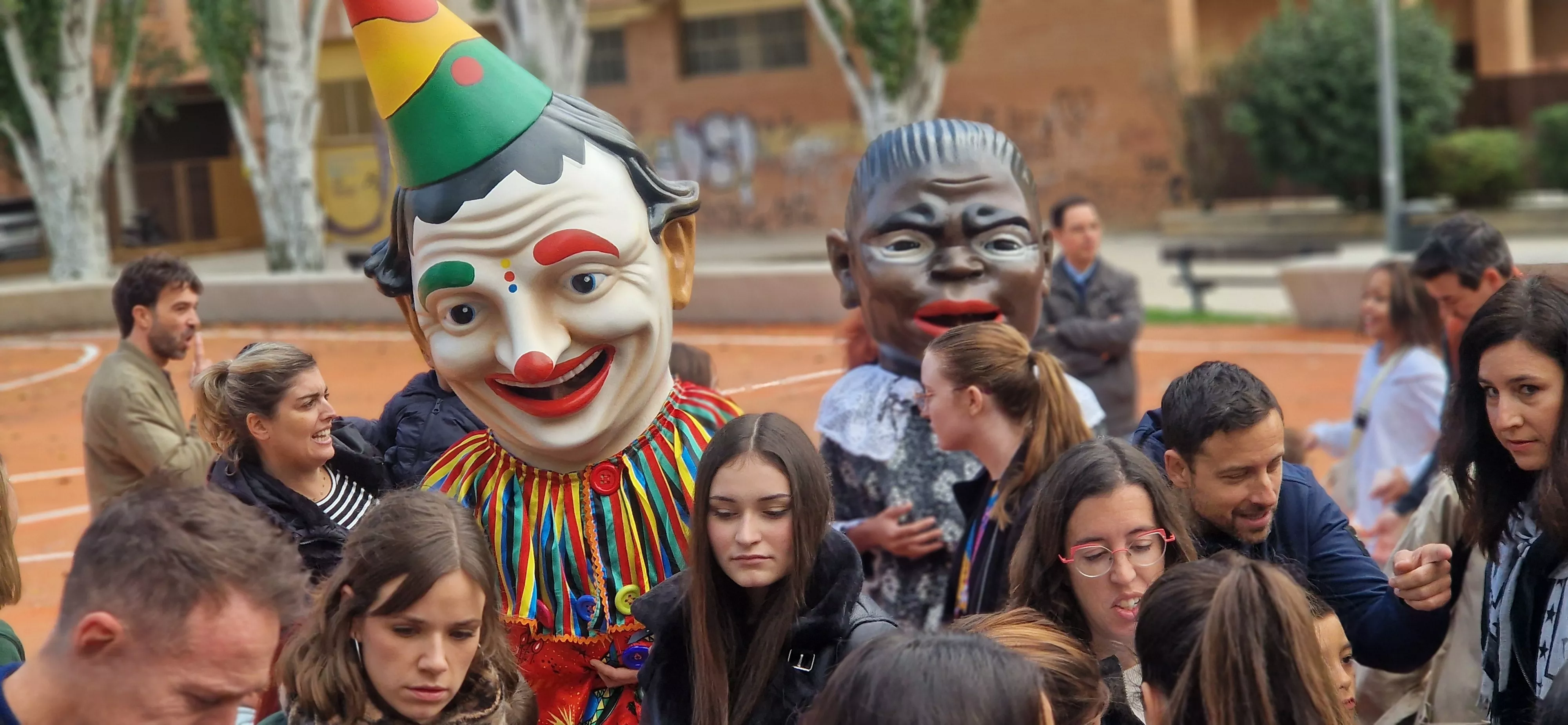 Comienzo de las fiestas del barrio de San Martín. Foto Myriam Martínez 
