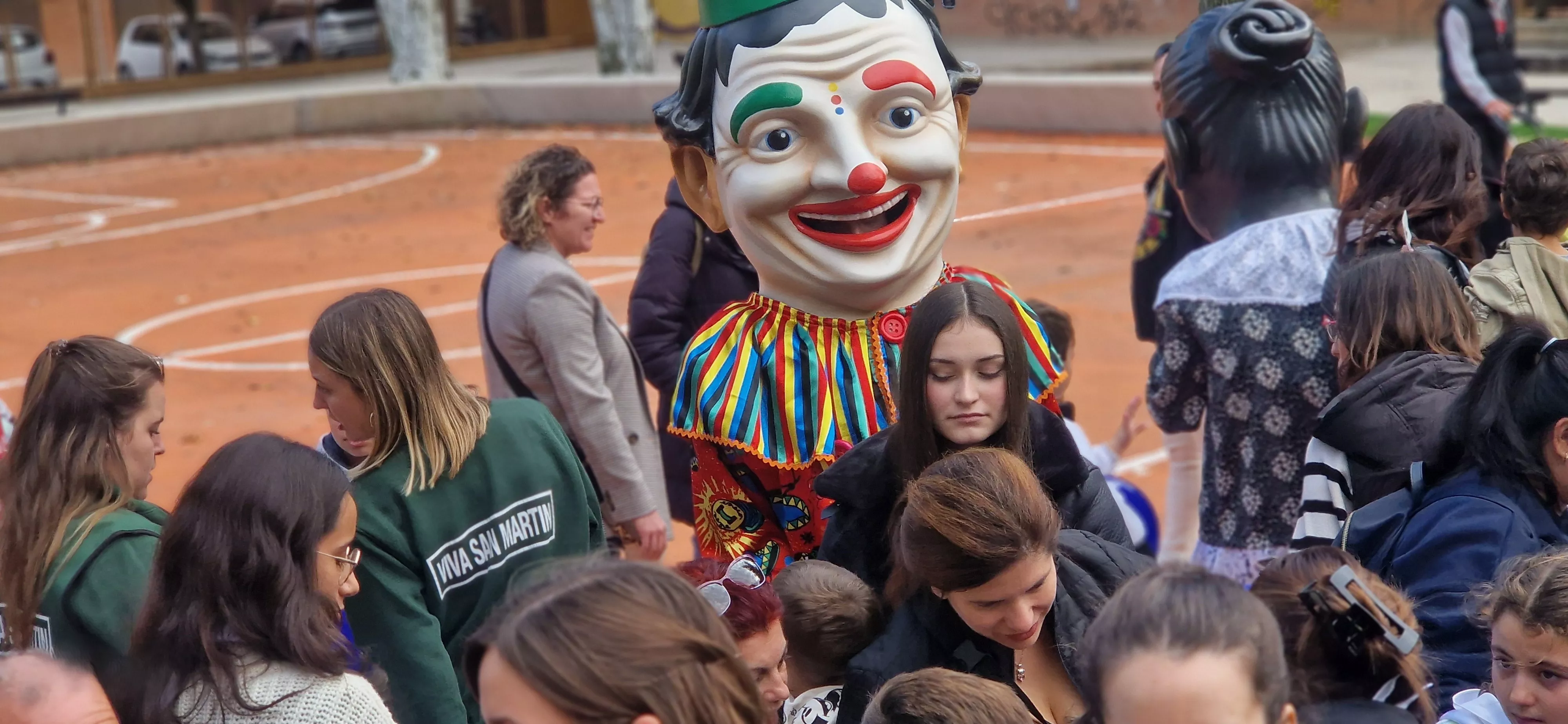 Comienzo de las fiestas del barrio de San Martín. Foto Myriam Martínez 
