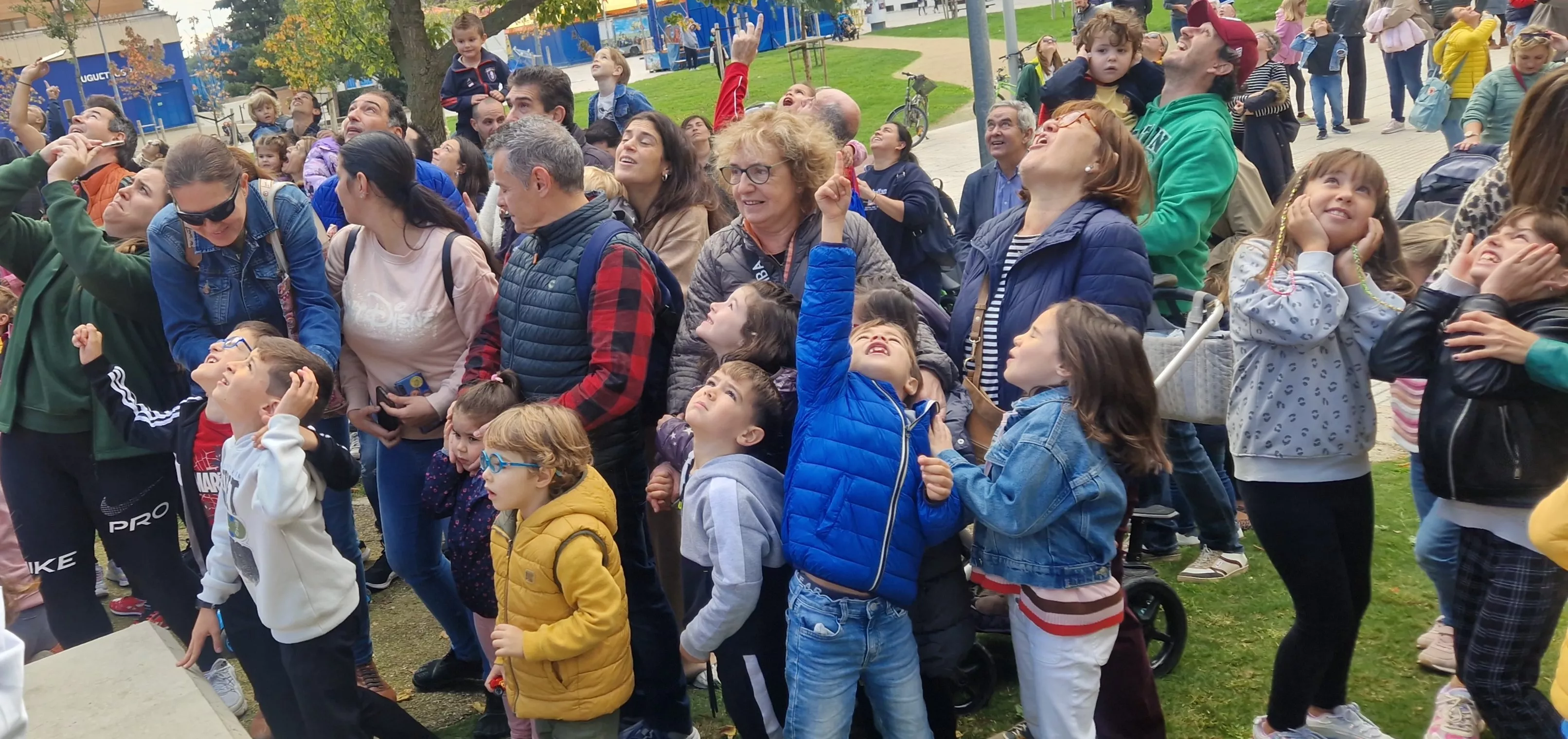 Comienzo de las fiestas del barrio de San Martín. Foto Myriam Martínez