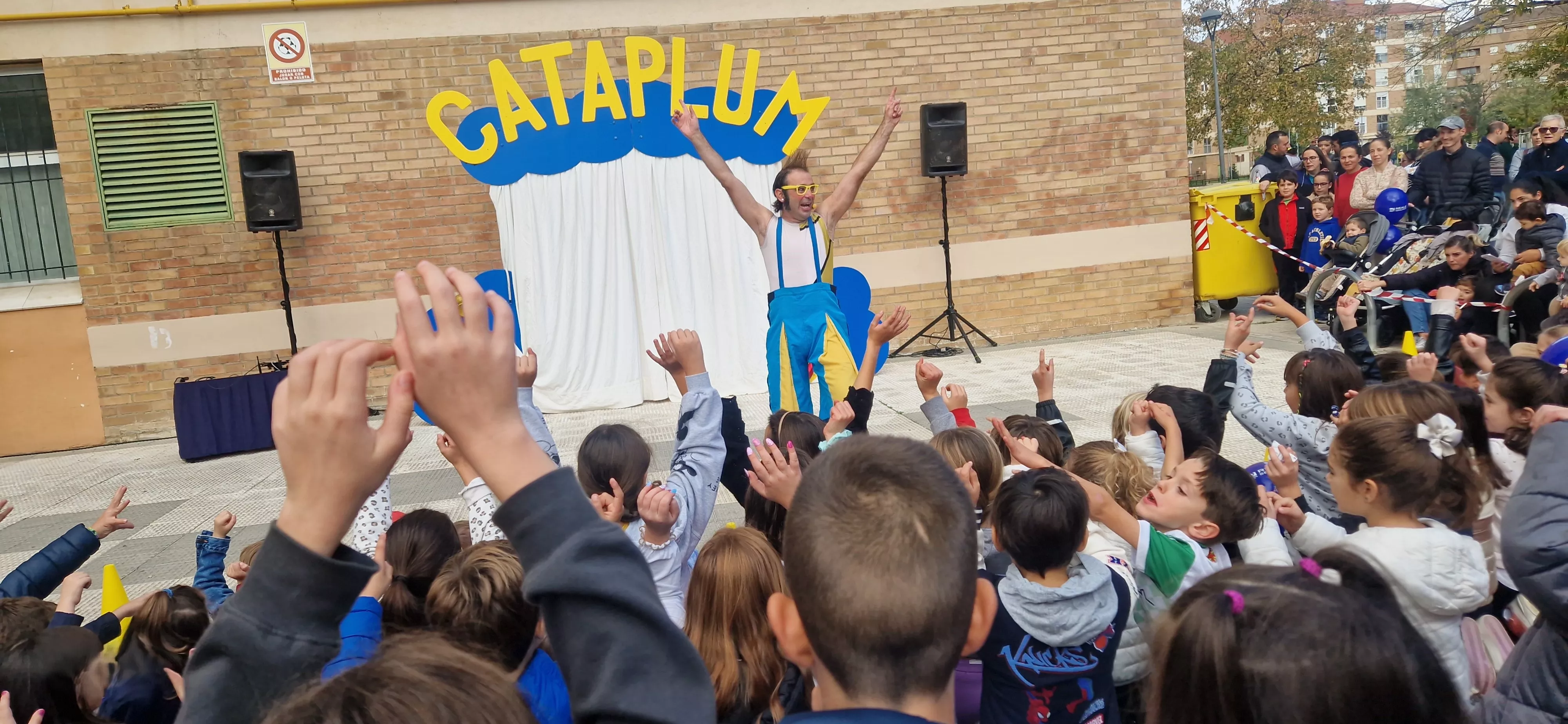 Comienzo de las fiestas del barrio de San Martín. Foto Myriam Martínez 