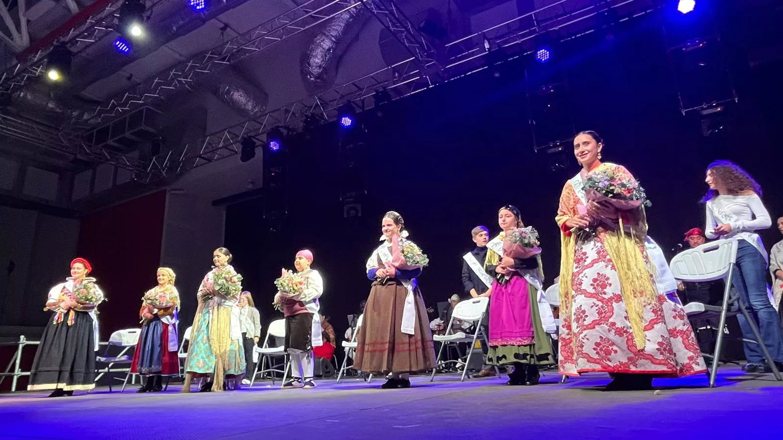 Acto de presentación de las mairalesas y mainate de las fiestas de San Martín 2024. Foto Mercedes Manterola