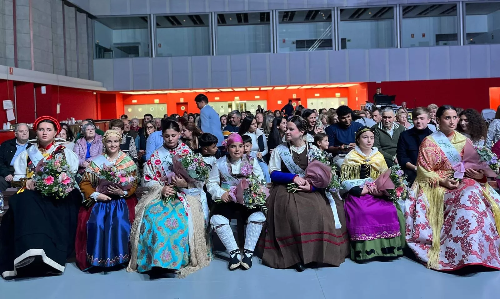 Acto de presentación de las mairalesas y mainate de las fiestas de San Martín 2024. Foto Mercedes Manterola