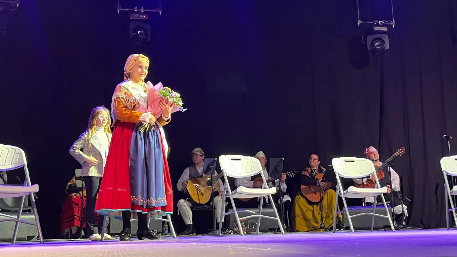 Acto de presentación de las mairalesas y mainate de las fiestas de San Martín 2024. Foto Mercedes Manterola